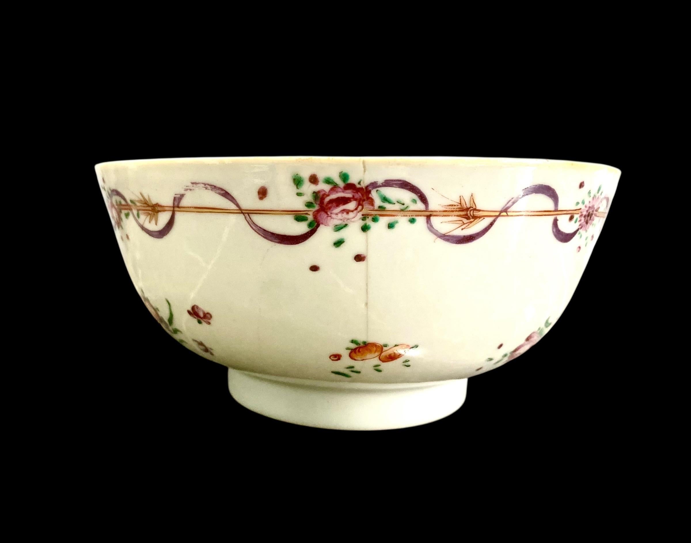 Porcelaine Grand bol en porcelaine - Compagnie des Indes - XVIIIe siècle en vente