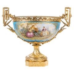 Grand bol en porcelaine dans le style de la manufacture de Sèvres, période Napoléon III
