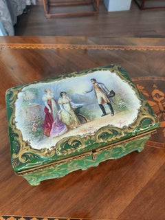 Large porcelain box, sevres