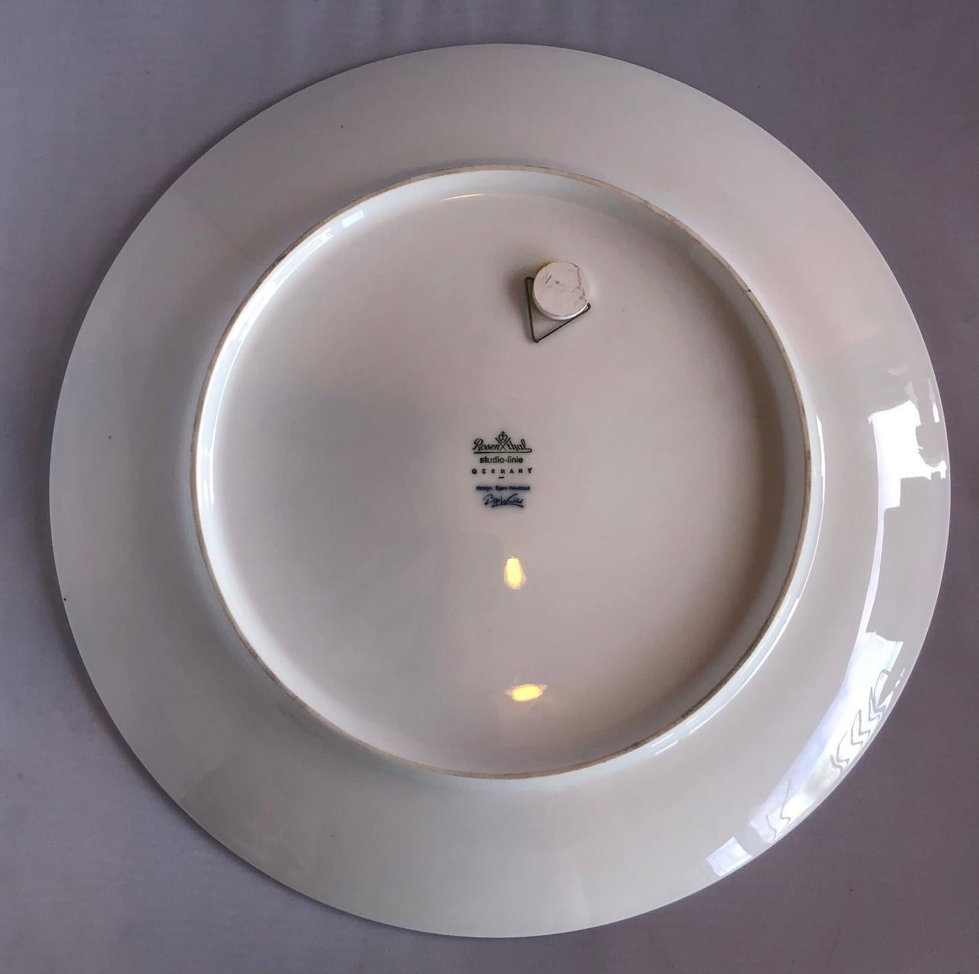 Allemand Grand chargeur / assiette en porcelaine de Bjorn Wiinblad pour Rosenthal Studio Line en vente
