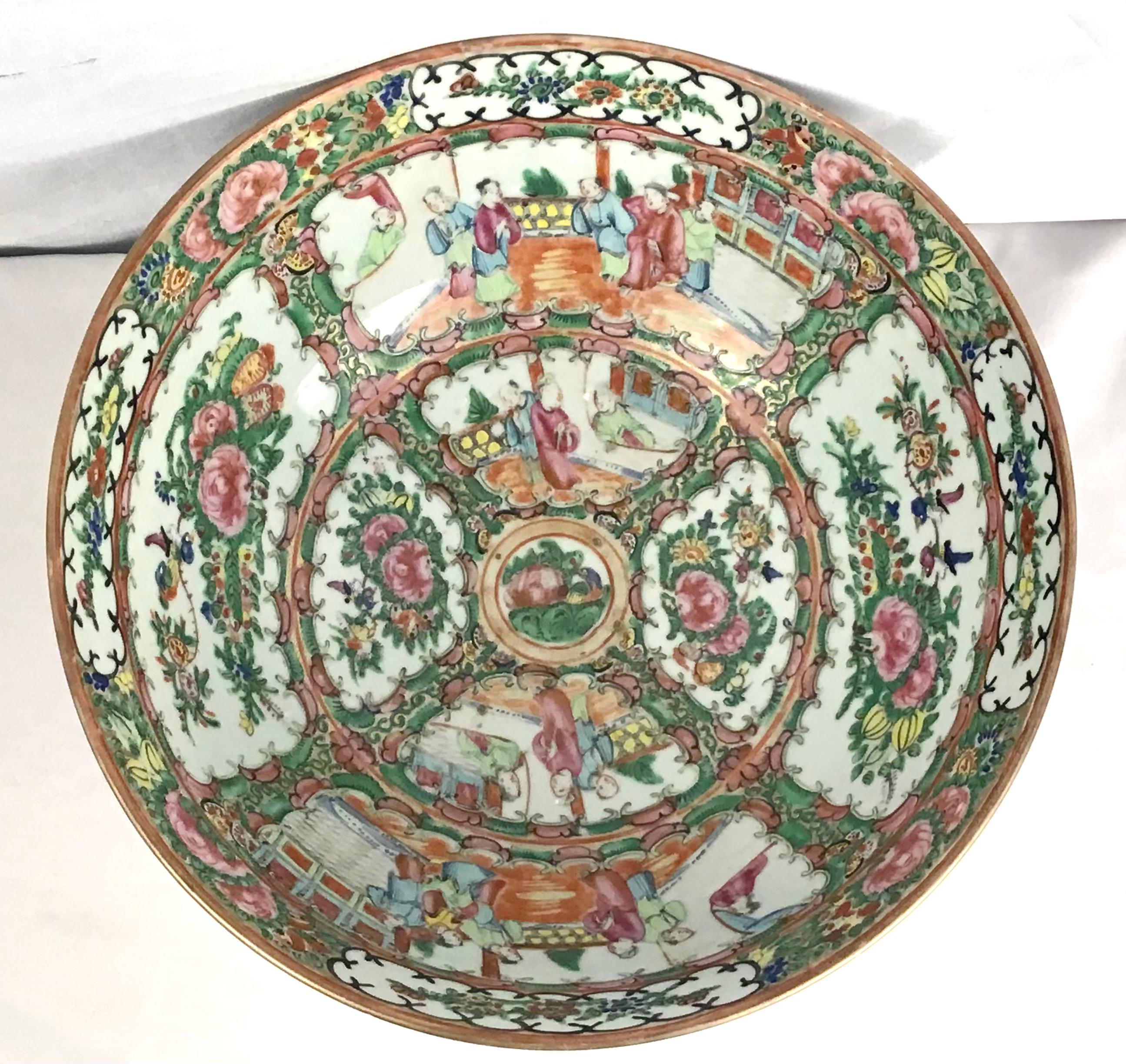 Large Porcelain Chinese Export Rose Medallion Bowl In Good Condition For Sale In Bradenton, FL