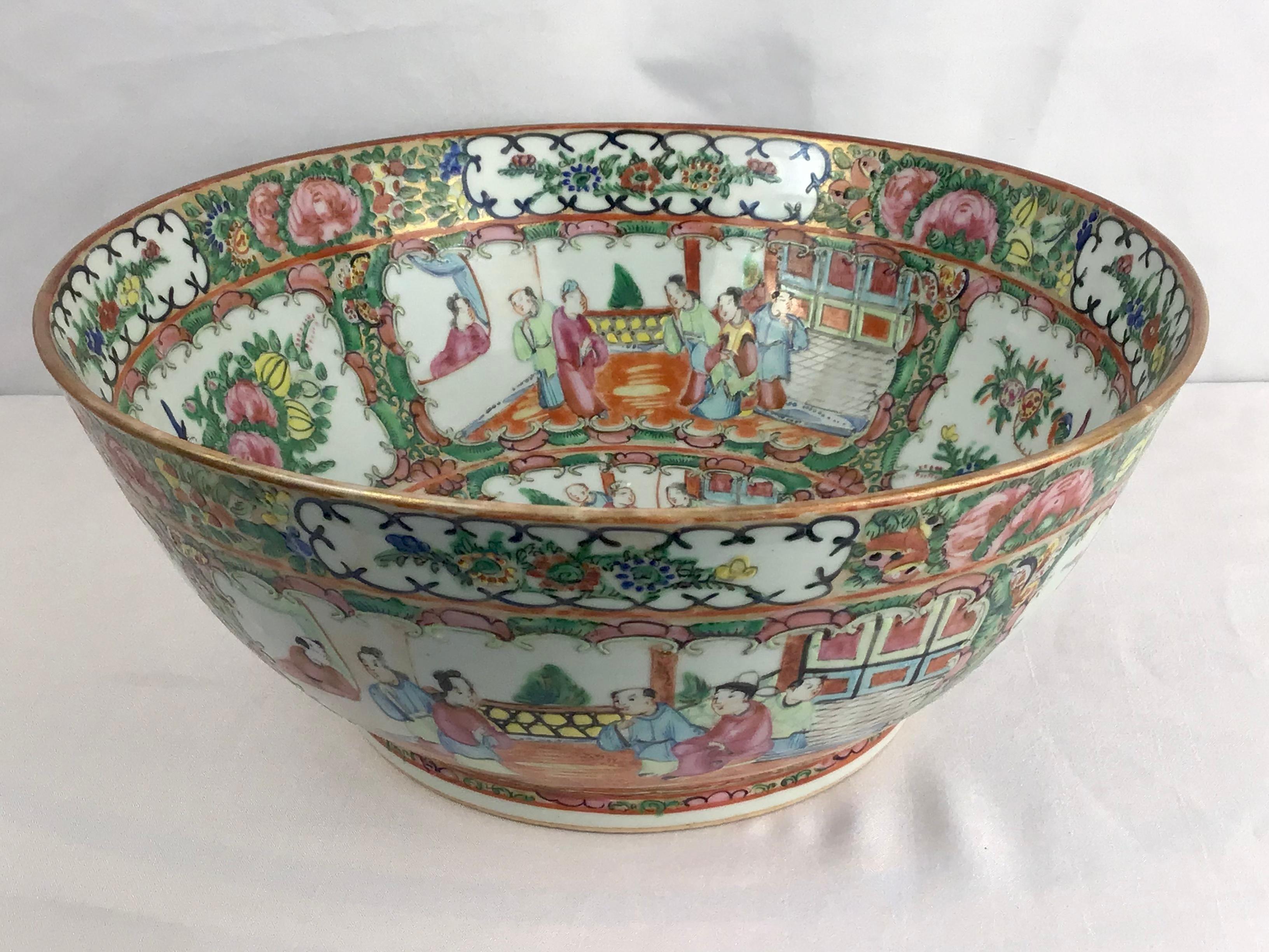 Large Porcelain Chinese Export Rose Medallion Bowl For Sale 5