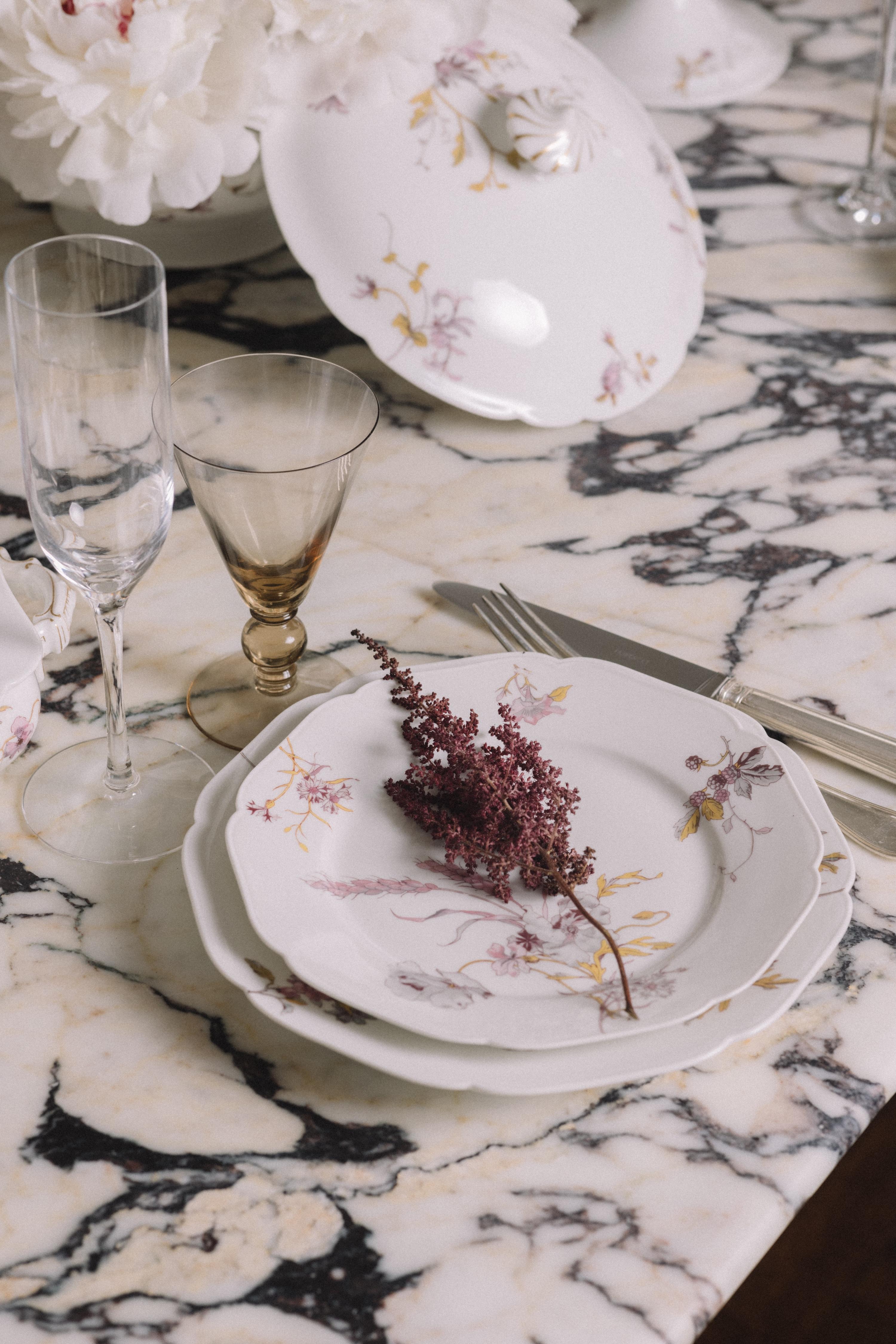 Großes Porzellangeschirr, Havilland Limoges, um 1920 (Französisch) im Angebot