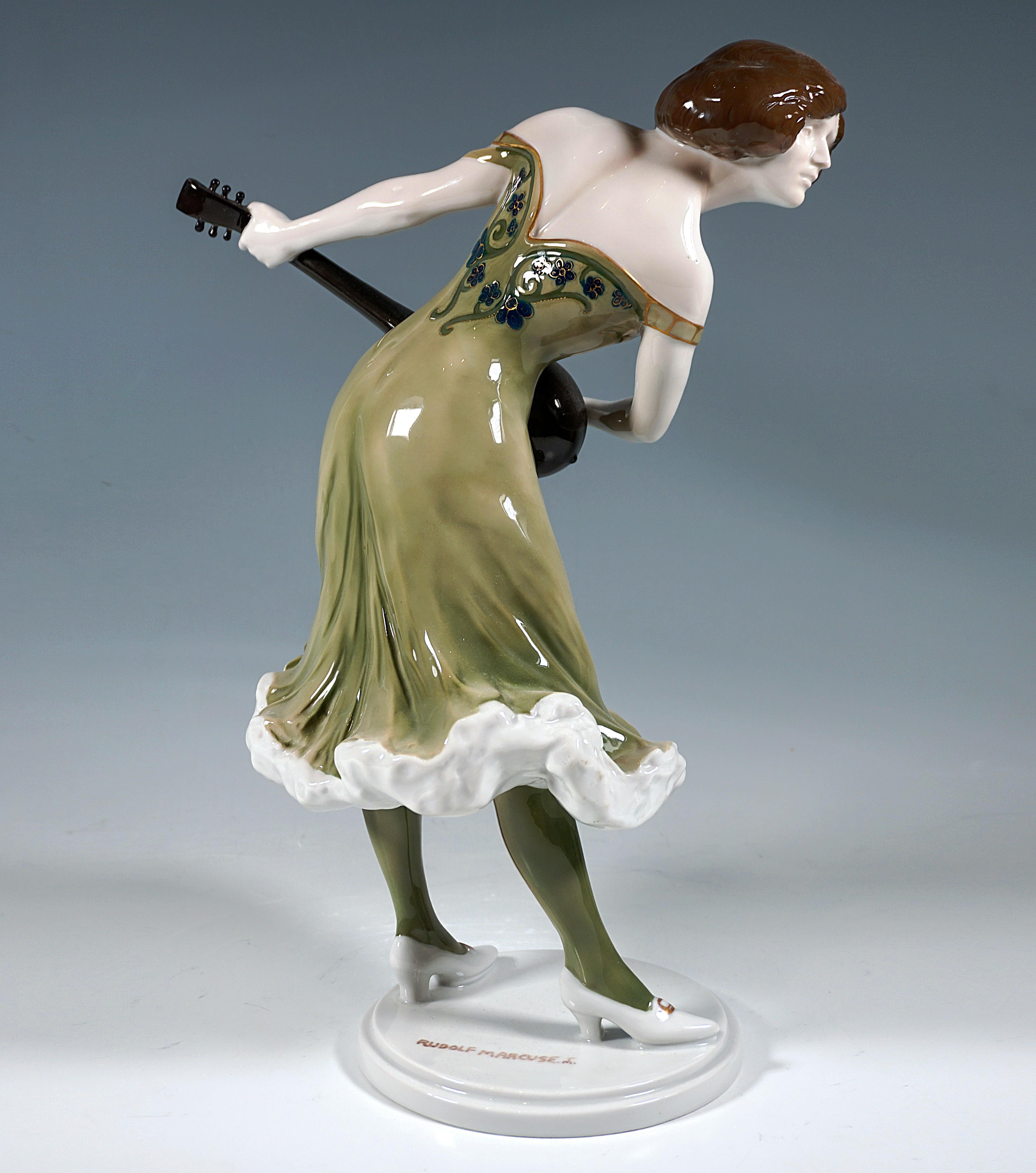 Art nouveau Grande figurine en porcelaine « Baret » de R. Marcuse, Rosenthal Selb, Allemagne, 1920 en vente