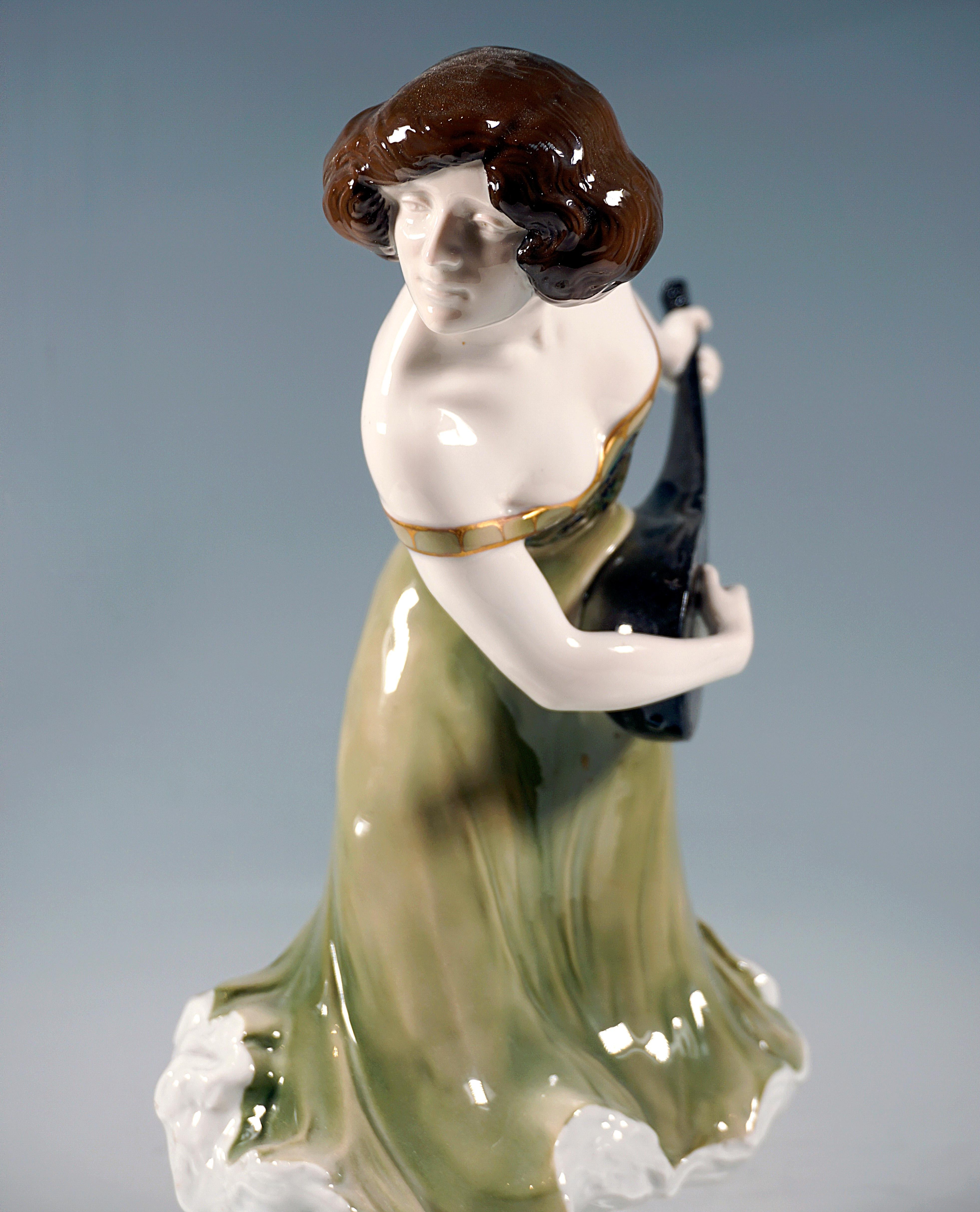 Fait main Grande figurine en porcelaine « Baret » de R. Marcuse, Rosenthal Selb, Allemagne, 1920 en vente