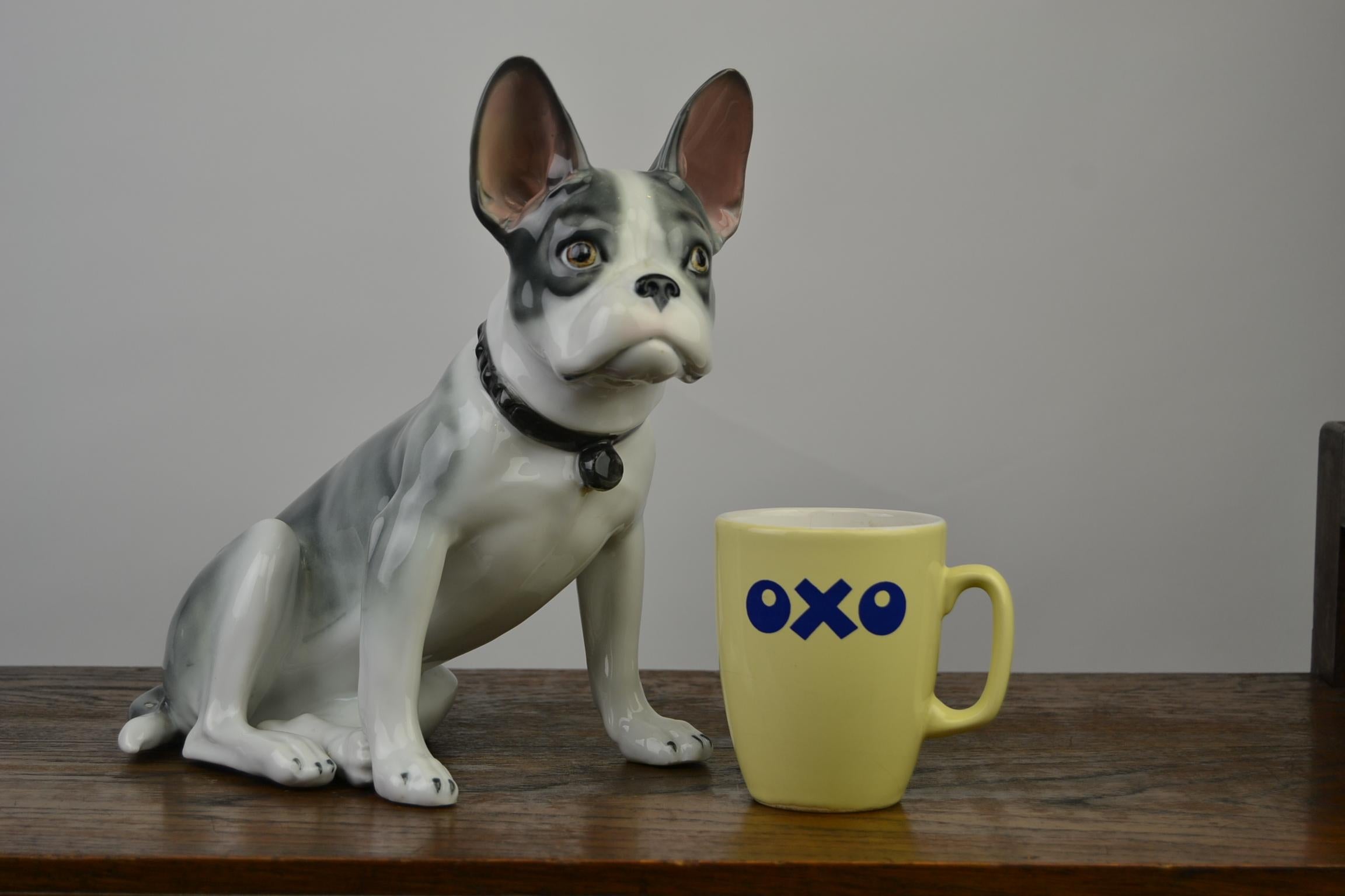 Large elegant Porcelain Statue of  French Bulldog.  Art Deco Porcelain Statue. 
This Dog Figurine - Animal Figure was made by Fritz Pfeffer, Gotha, Germany,  Early 20th Century. 
It's a large sized Bullie statue : 9,84 inch - 25 cm ! 
This Animal