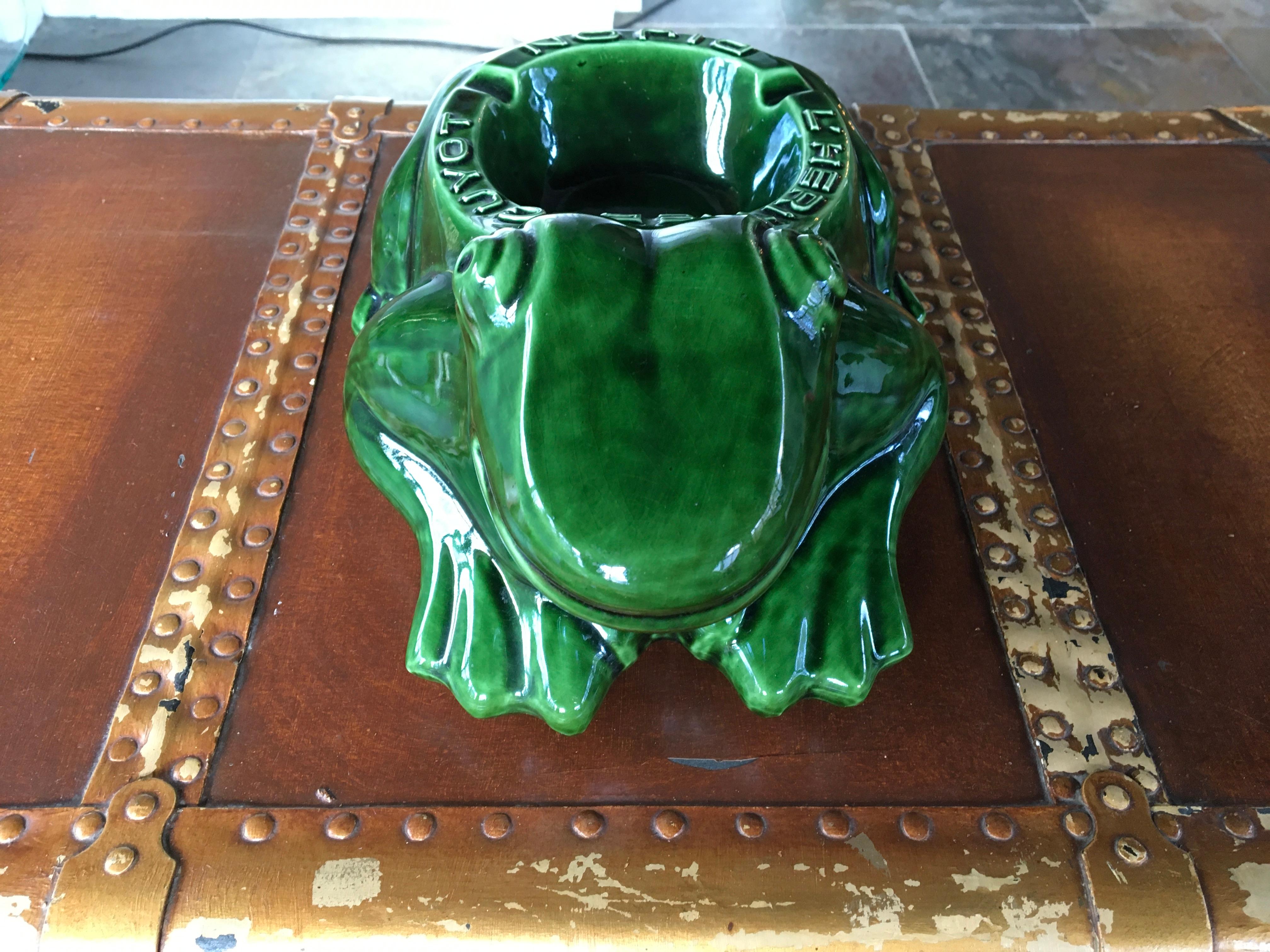 Grande sculpture de grenouille en porcelaine, grenouille publicitaire française L'Heritier Guyot  en vente 9