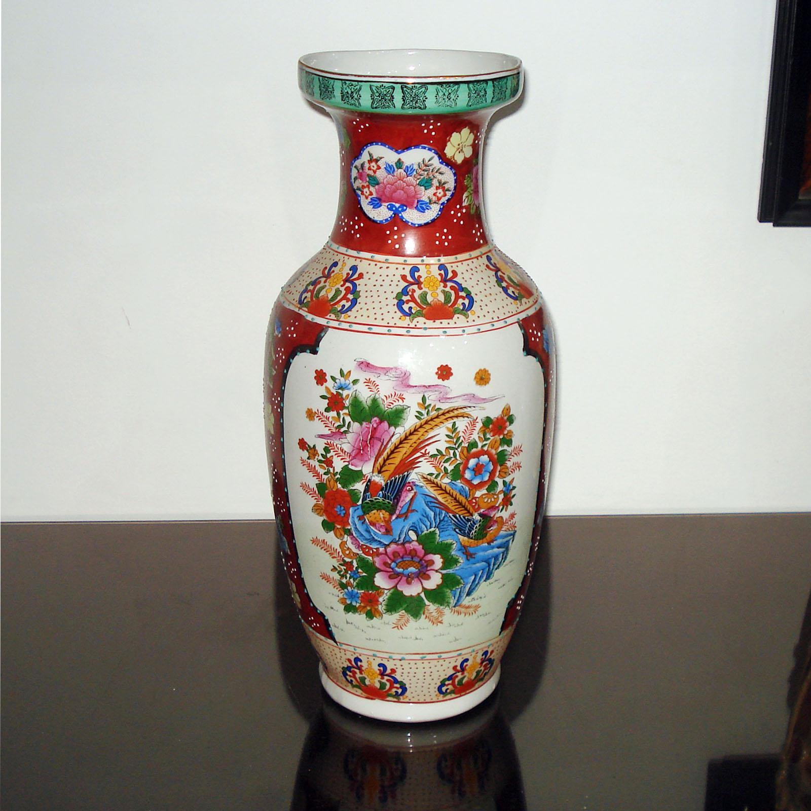 Japonais Grand vase en porcelaine, Japon, milieu du 20e siècle en vente