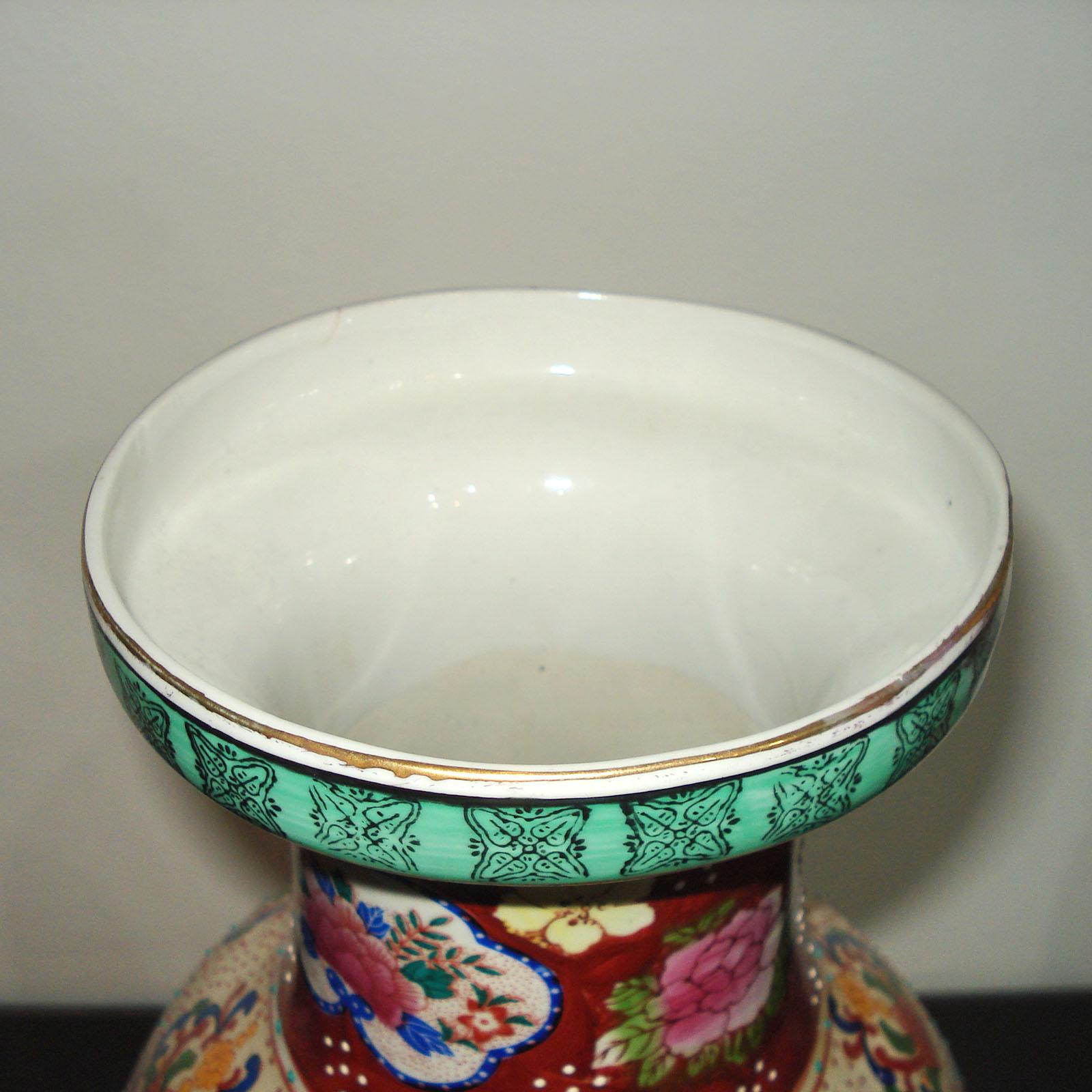 Large Porcelain Vase, Japan Mid 20th Century For Sale 2