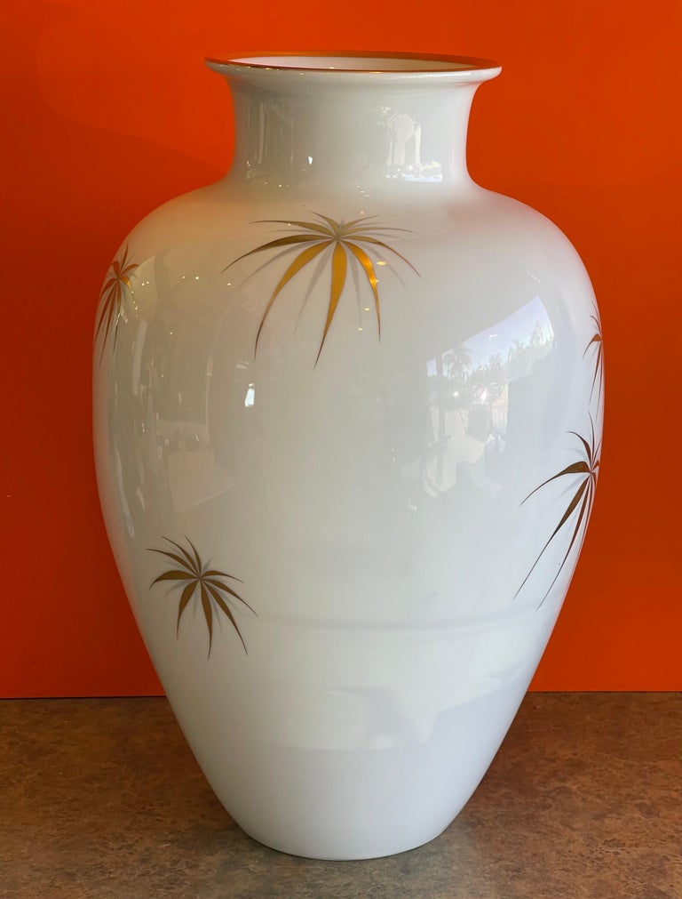 Mid-Century Modern Large Porcelain Vase / Vessel by Heinrich of Bavaria / Selb For Sale