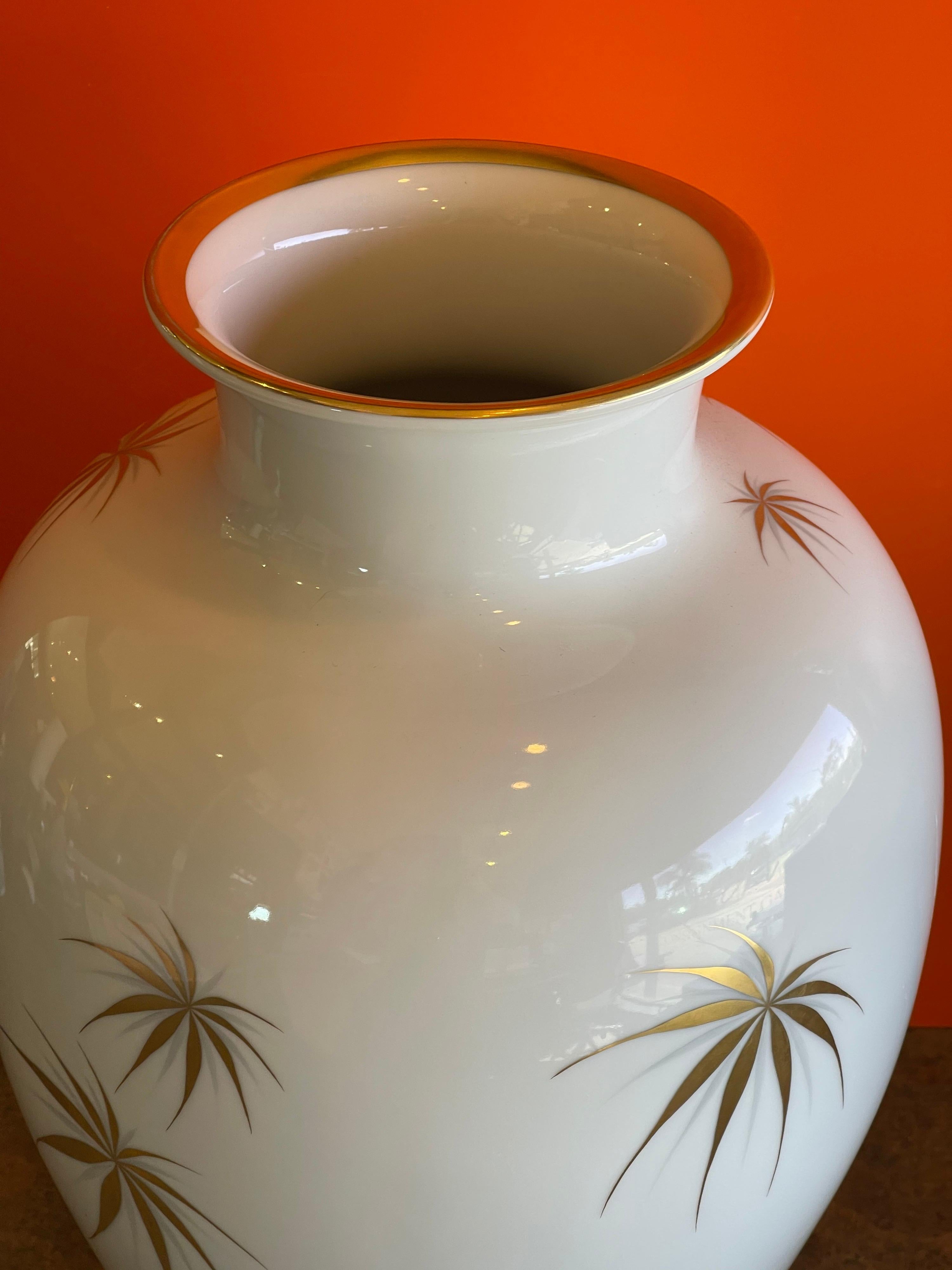 Mid-Century Modern Large Porcelain Vase / Vessel by Heinrich of Bavaria / Selb For Sale