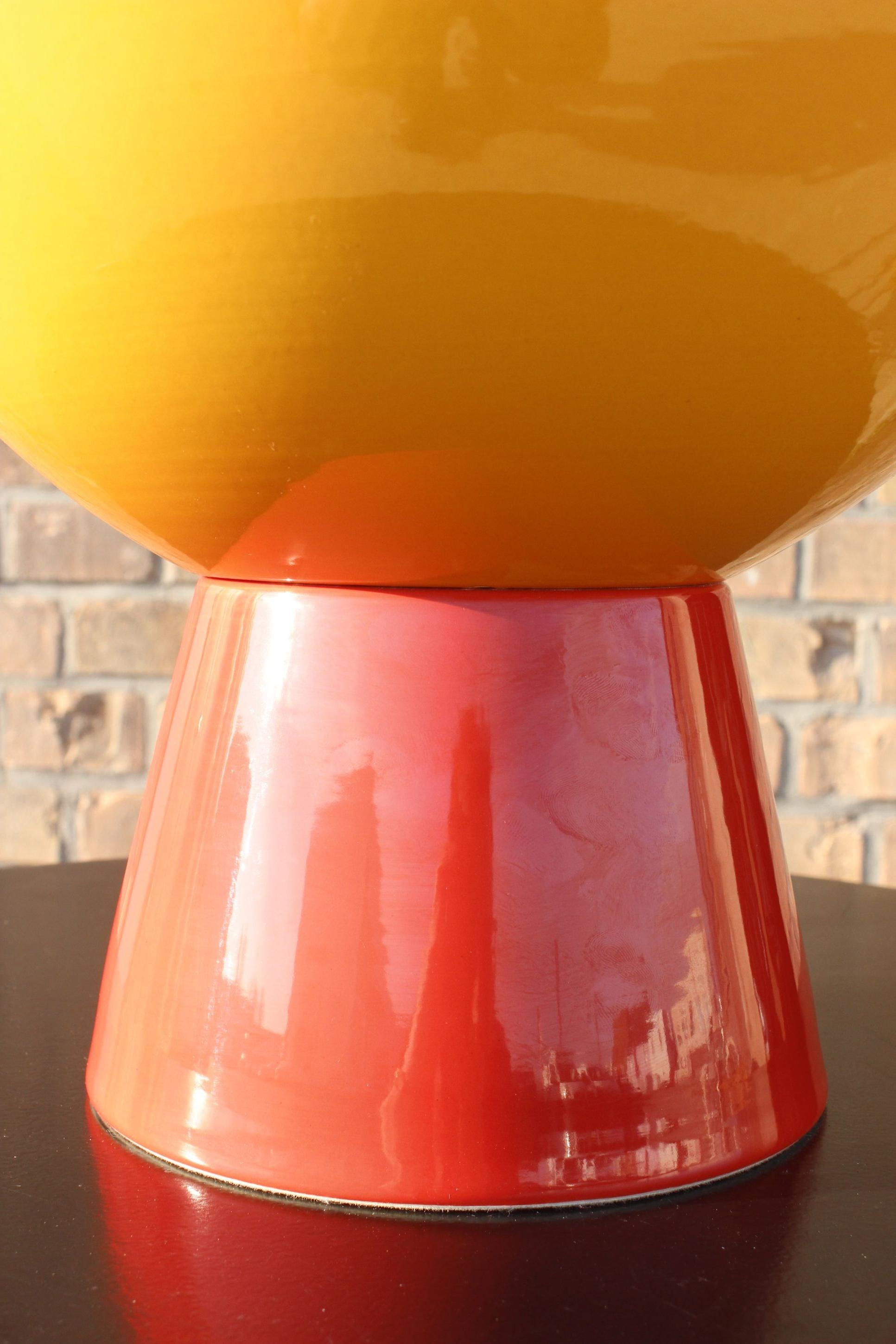 Grande lampe de table post-moderne en céramique émaillée de Lampes D'Albret, France, années 1990 en vente 3