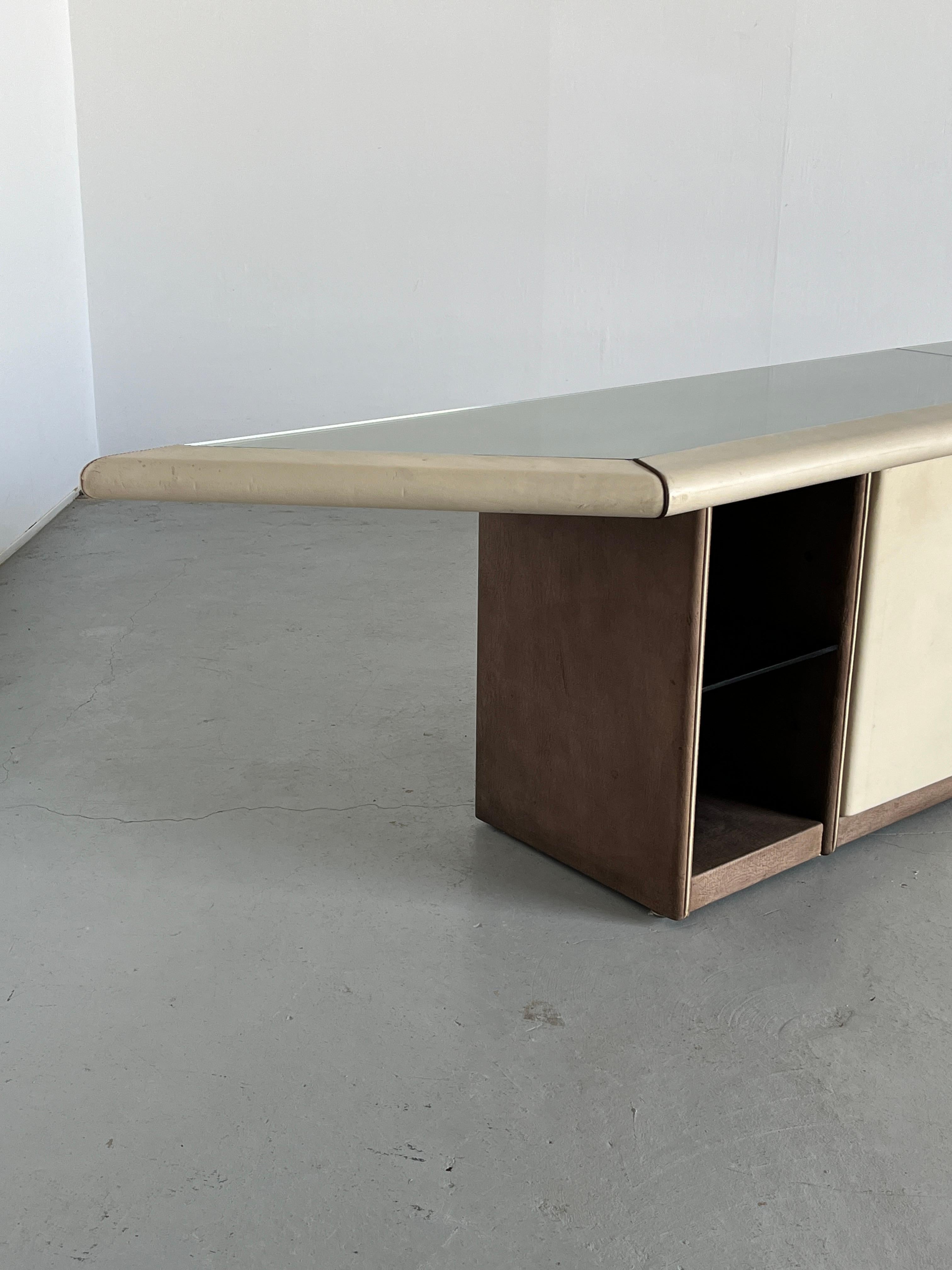 Grande mobile console postmoderno 