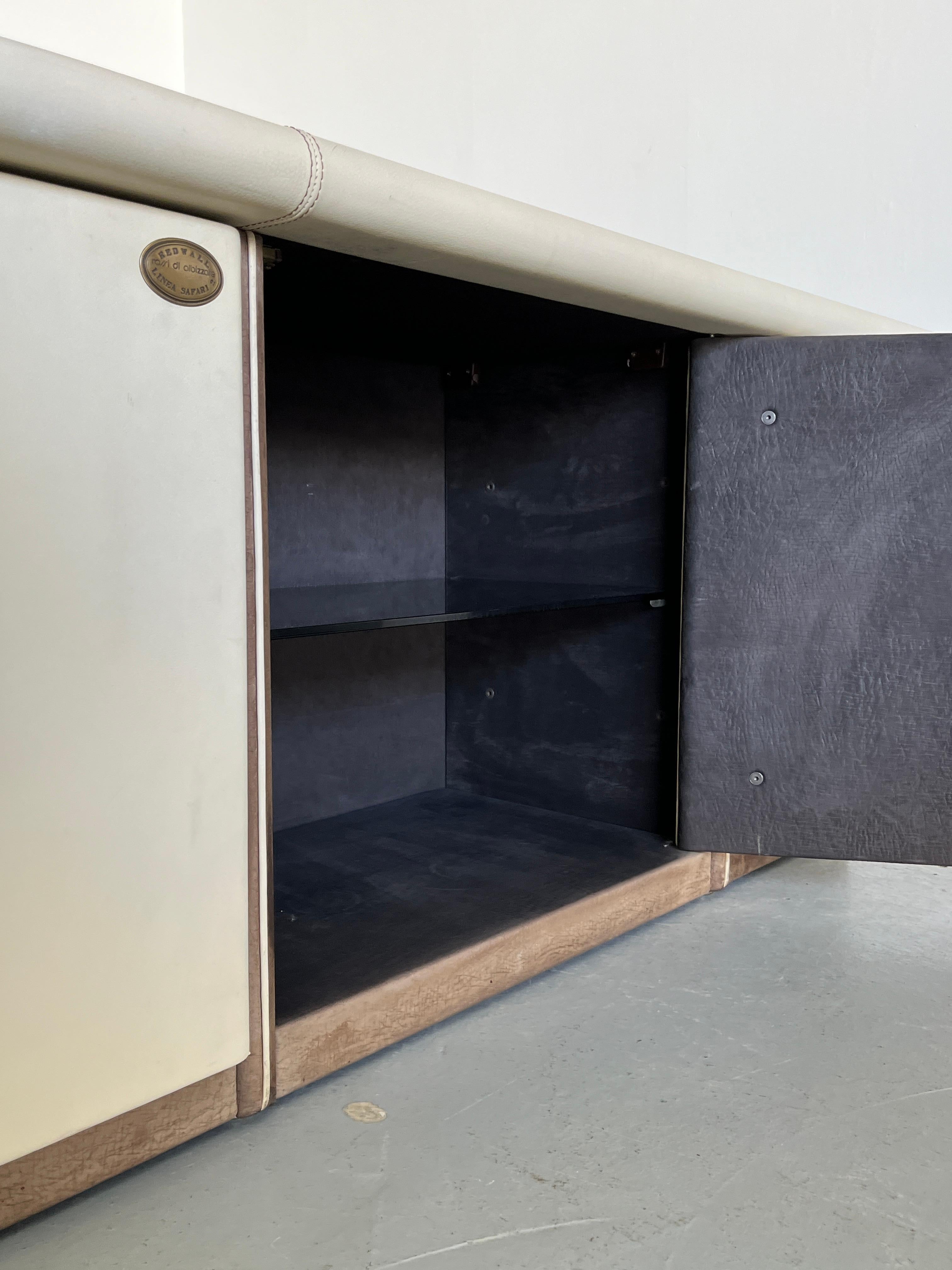 Grande mobile console postmoderno 