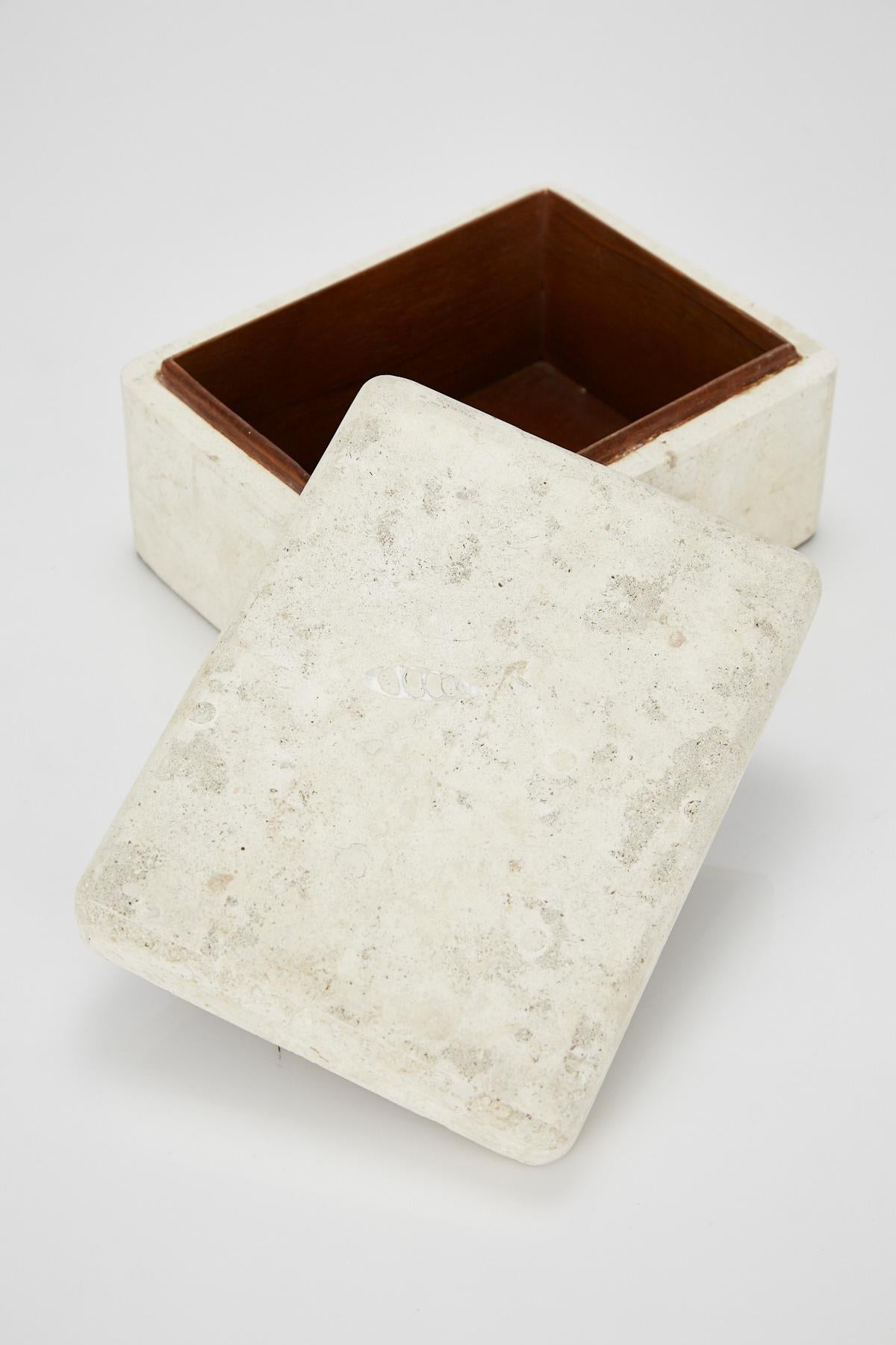 Large Postmodern Matte White Tessellated Stone Lidded Decorative Box, 1990s In Excellent Condition For Sale In Los Angeles, CA