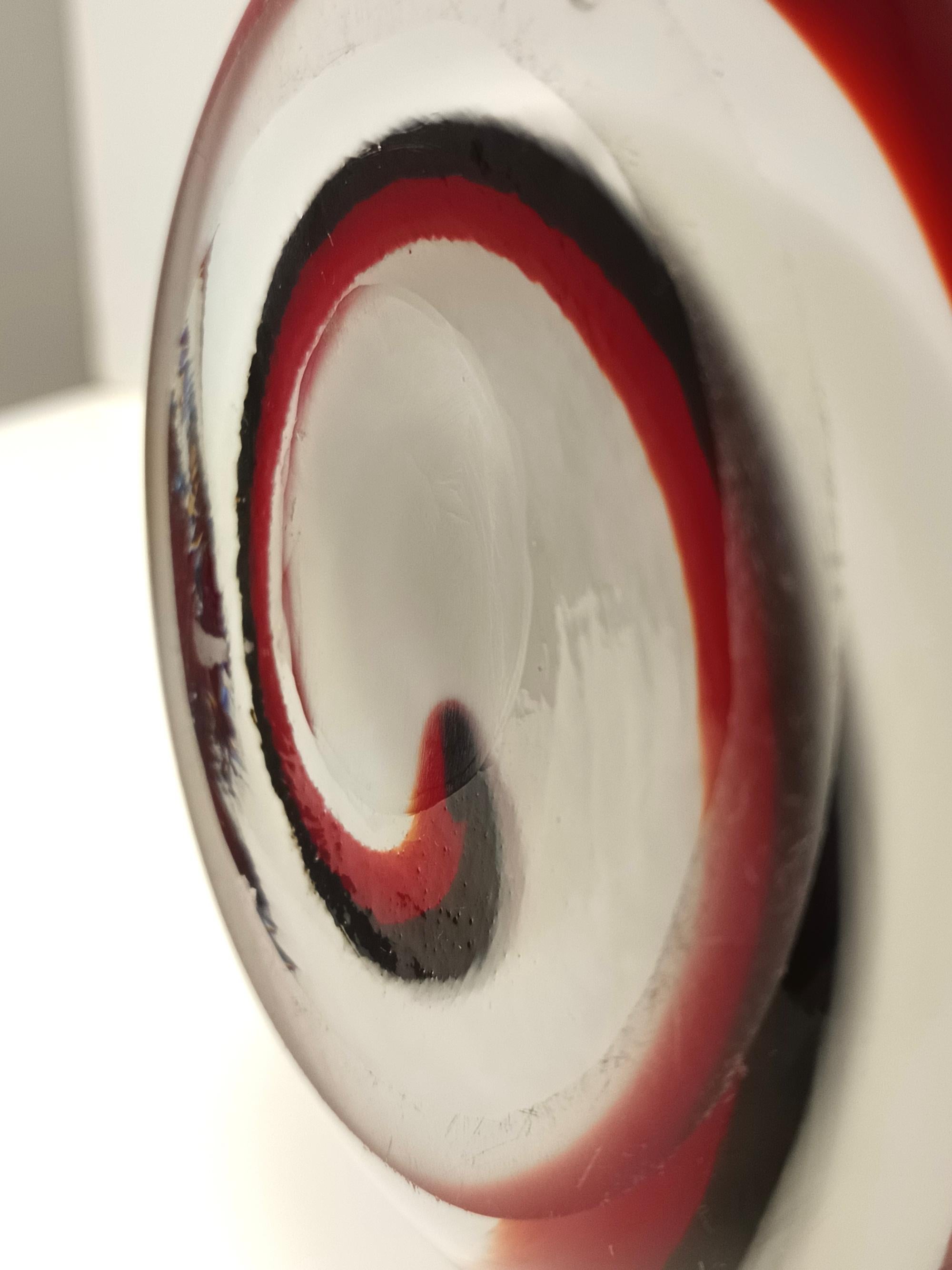 Große postmoderne Vase aus rotem, schwarzem und weißem Glas, Carlo Moretti zugeschrieben, Italien im Angebot 3