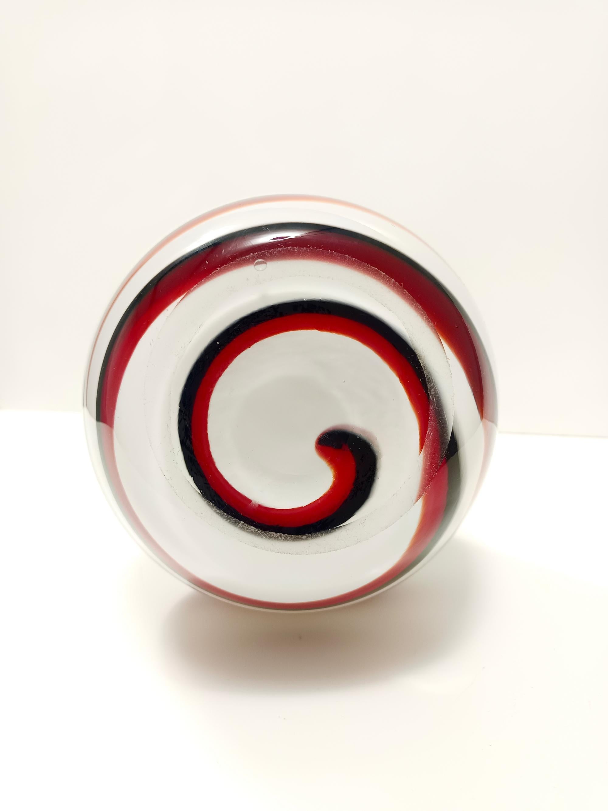 Große postmoderne Vase aus rotem, schwarzem und weißem Glas, Carlo Moretti zugeschrieben, Italien im Angebot 2