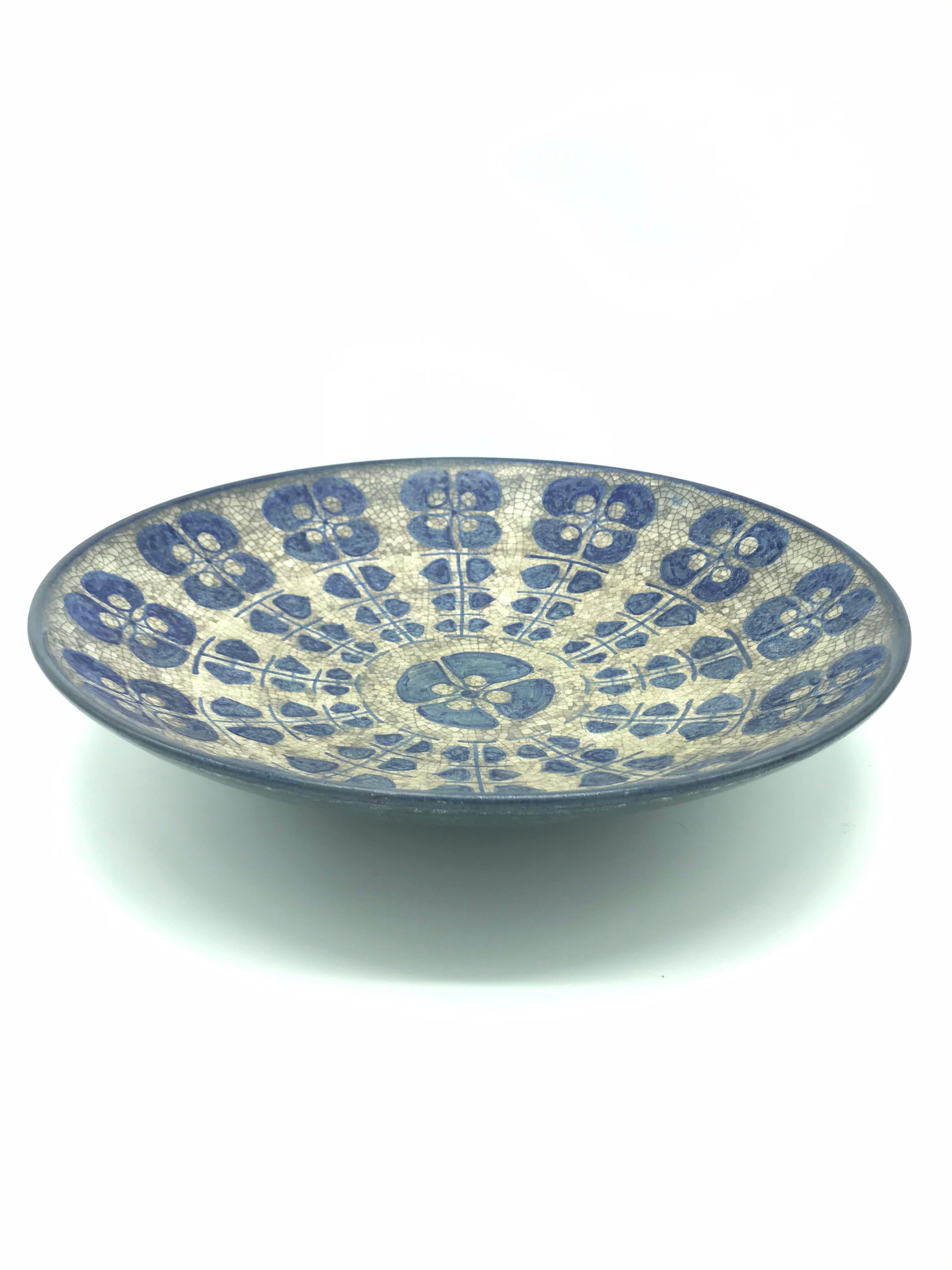 Large and beautiful pottery bowl designed by Marianne Starck for Michael Andersen Of Bornholm in the 1960s
Born: 1938 - Died: 2007
Marianne Starck was one of the main contributors to the success of Michael Andersen & Søn’s pottery in the second