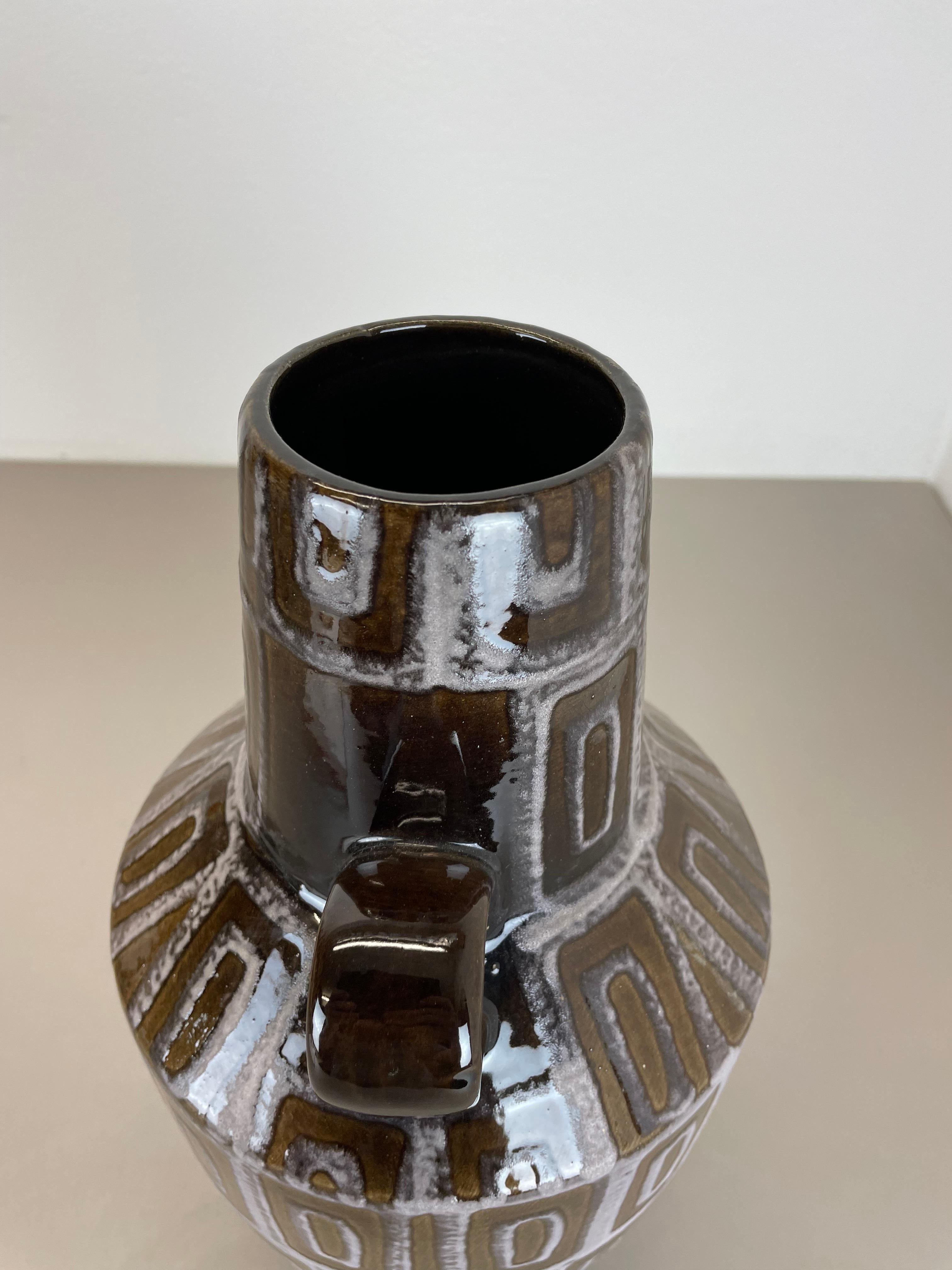 20ième siècle Grand vase de sol « Abstract » en lave grasse de 39 cm de Scheurich, WGP 1970 en vente
