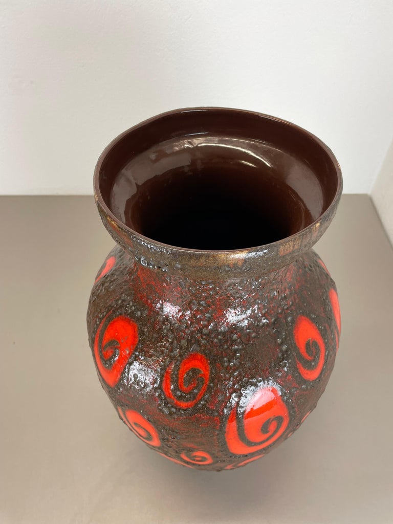 Large Pottery Fat Lava 