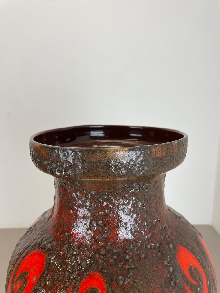 Large Pottery Fat Lava 