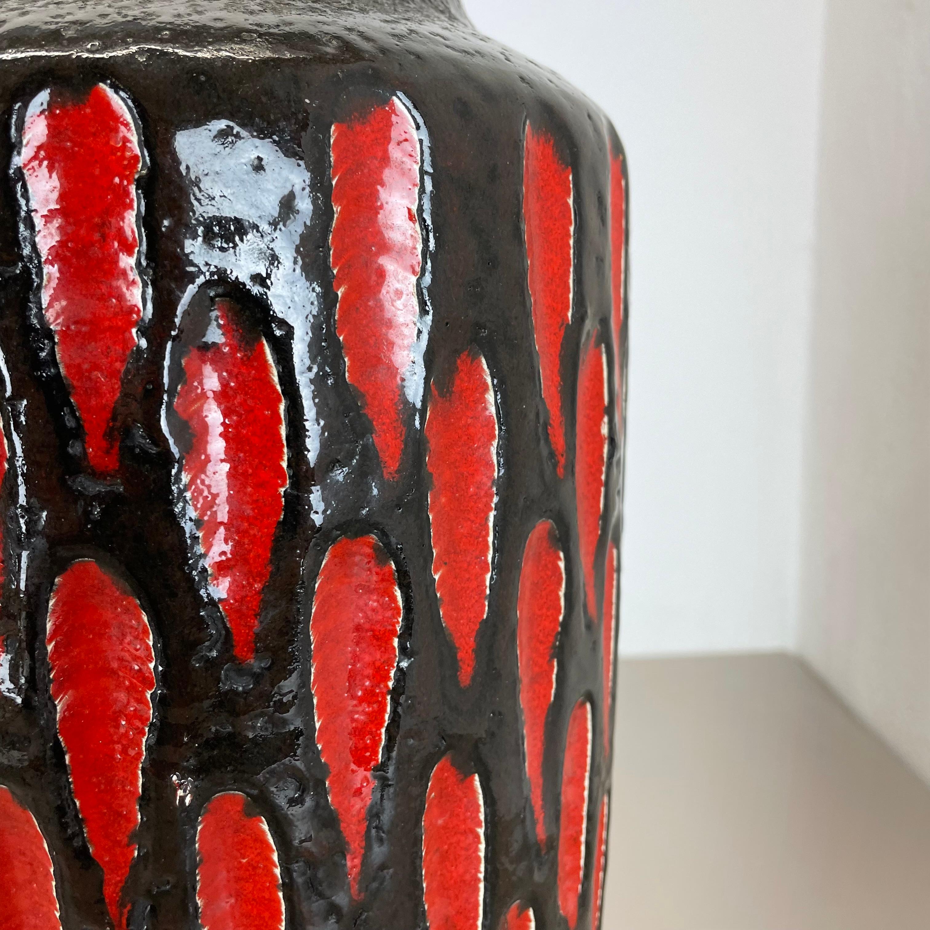 Grand vase de sol en poterie de lave grasse « fraise » 517-38 fabriqué par Scheurich, 1970 en vente 10