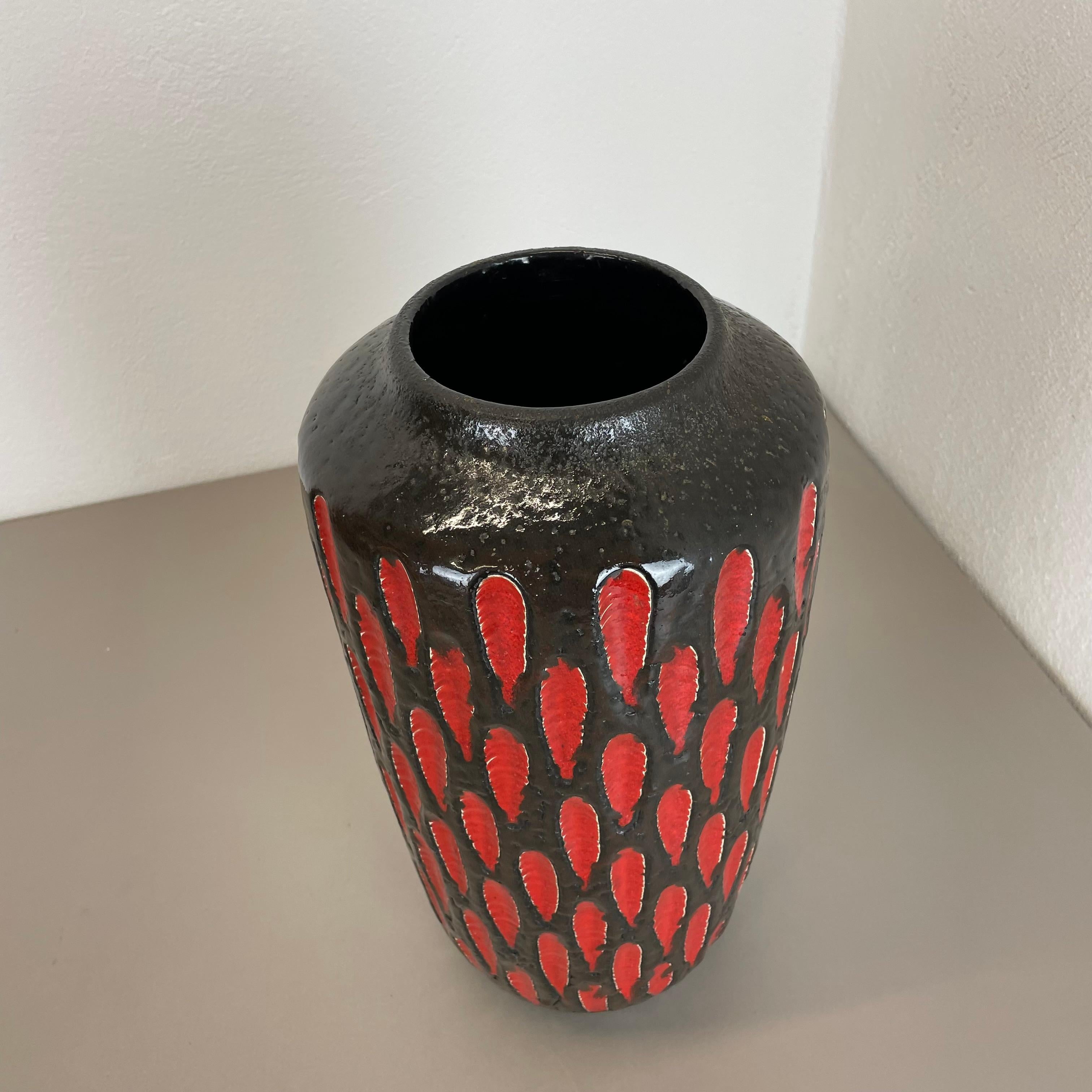 Grand vase de sol en poterie de lave grasse « fraise » 517-38 fabriqué par Scheurich, 1970 Bon état - En vente à Kirchlengern, DE