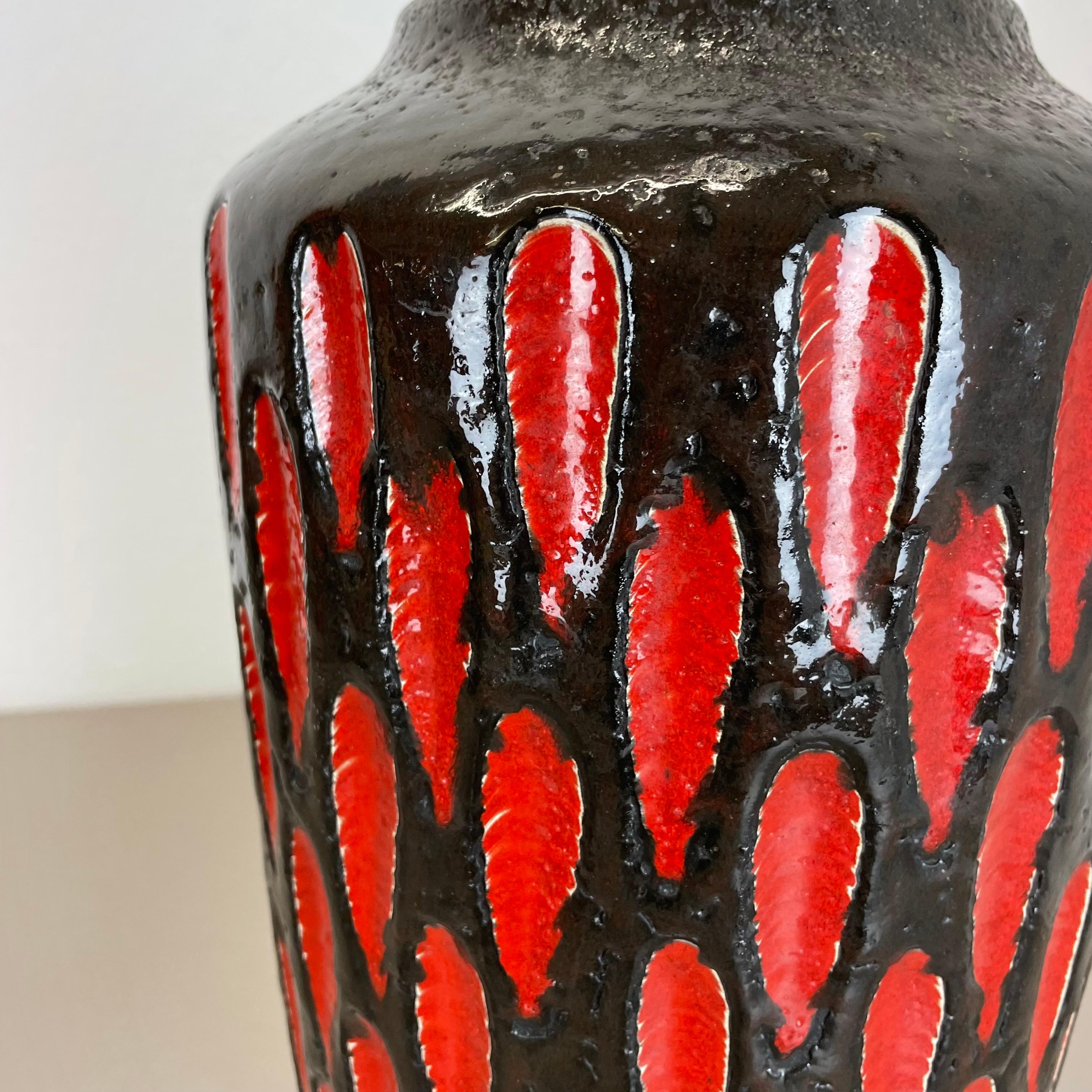 Grand vase de sol en poterie de lave grasse « fraise » 517-38 fabriqué par Scheurich, 1970 en vente 2