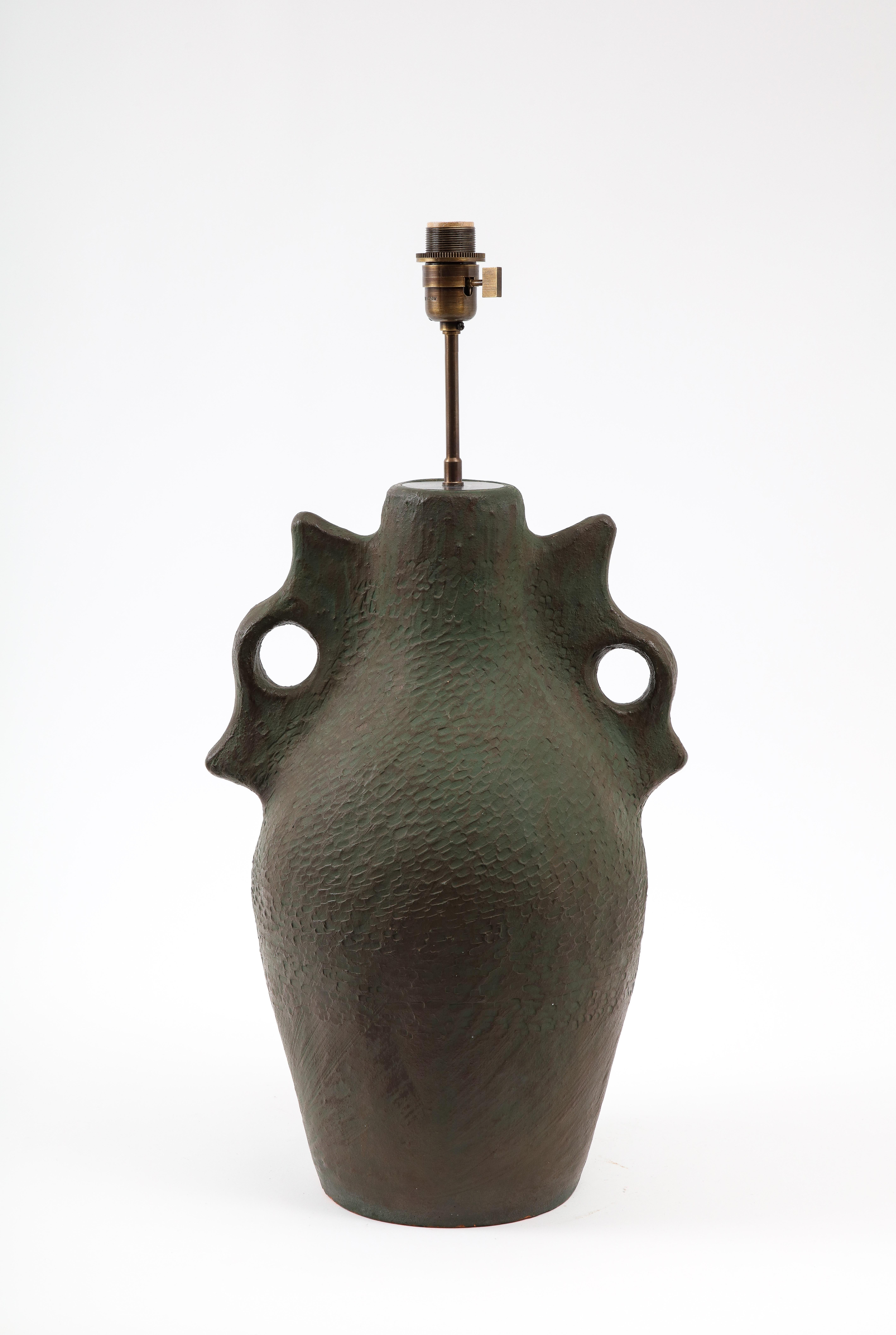 Grande lampe en poterie. France années 1960 en vente 1