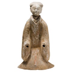 Große Stehende Figur eines Dieners aus Keramik, Han Dynasty