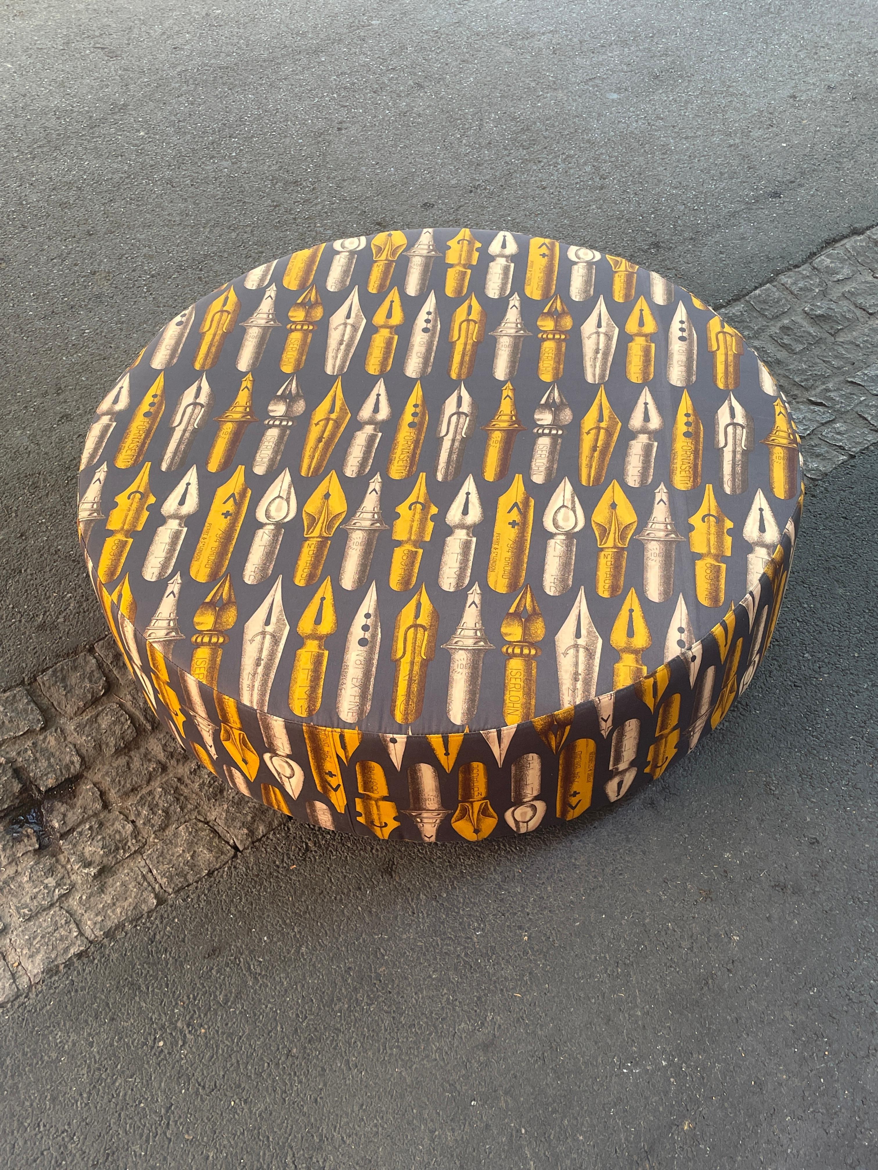 Large Pouf Ottoman 1950 by Fornasetti, Italy, Wheels Mid Century XXL Fabric For Sale 5