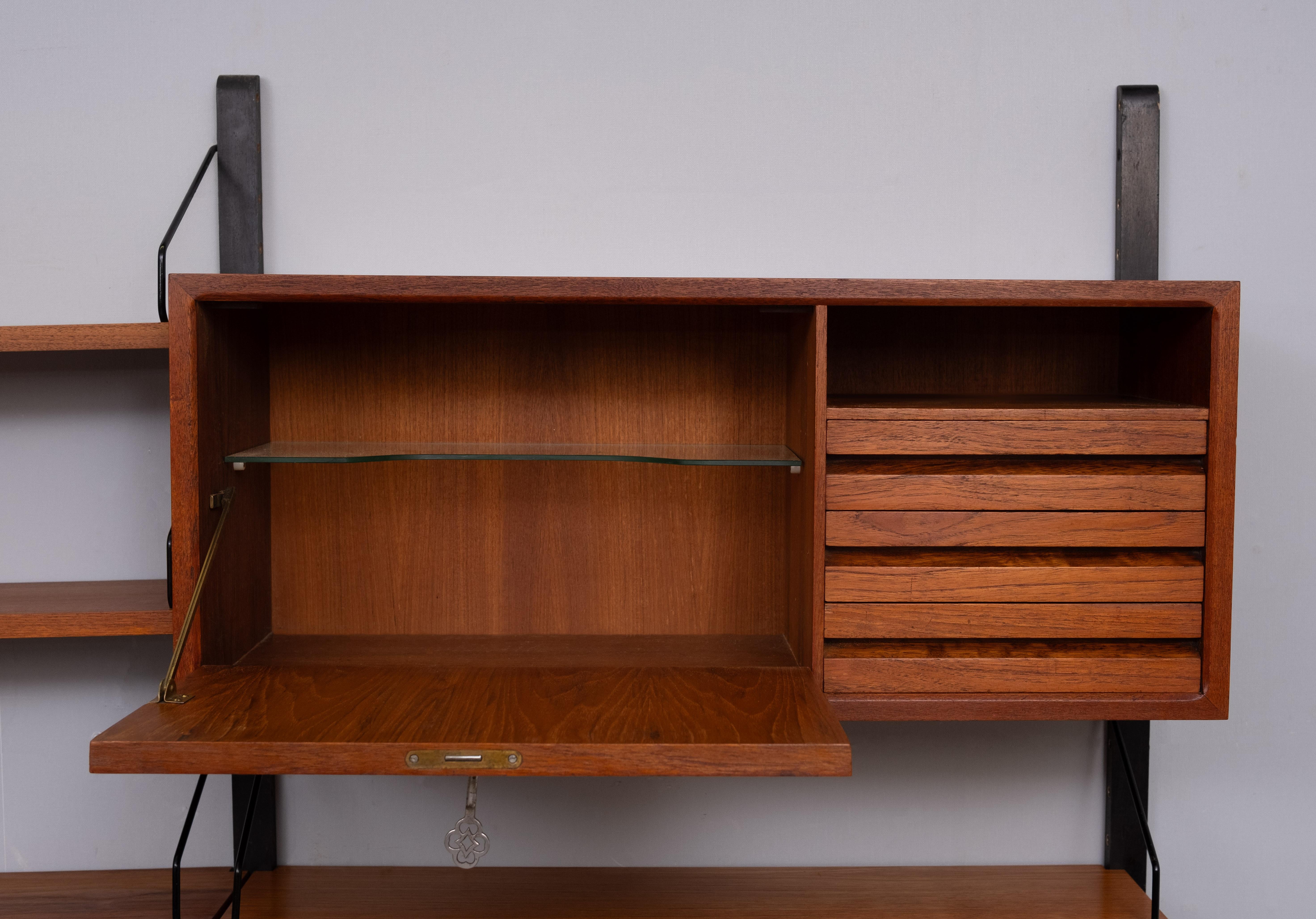 Danese Grande Poul  Cadovius  Sistema di pareti in teak per Royal System  Danimarca in vendita