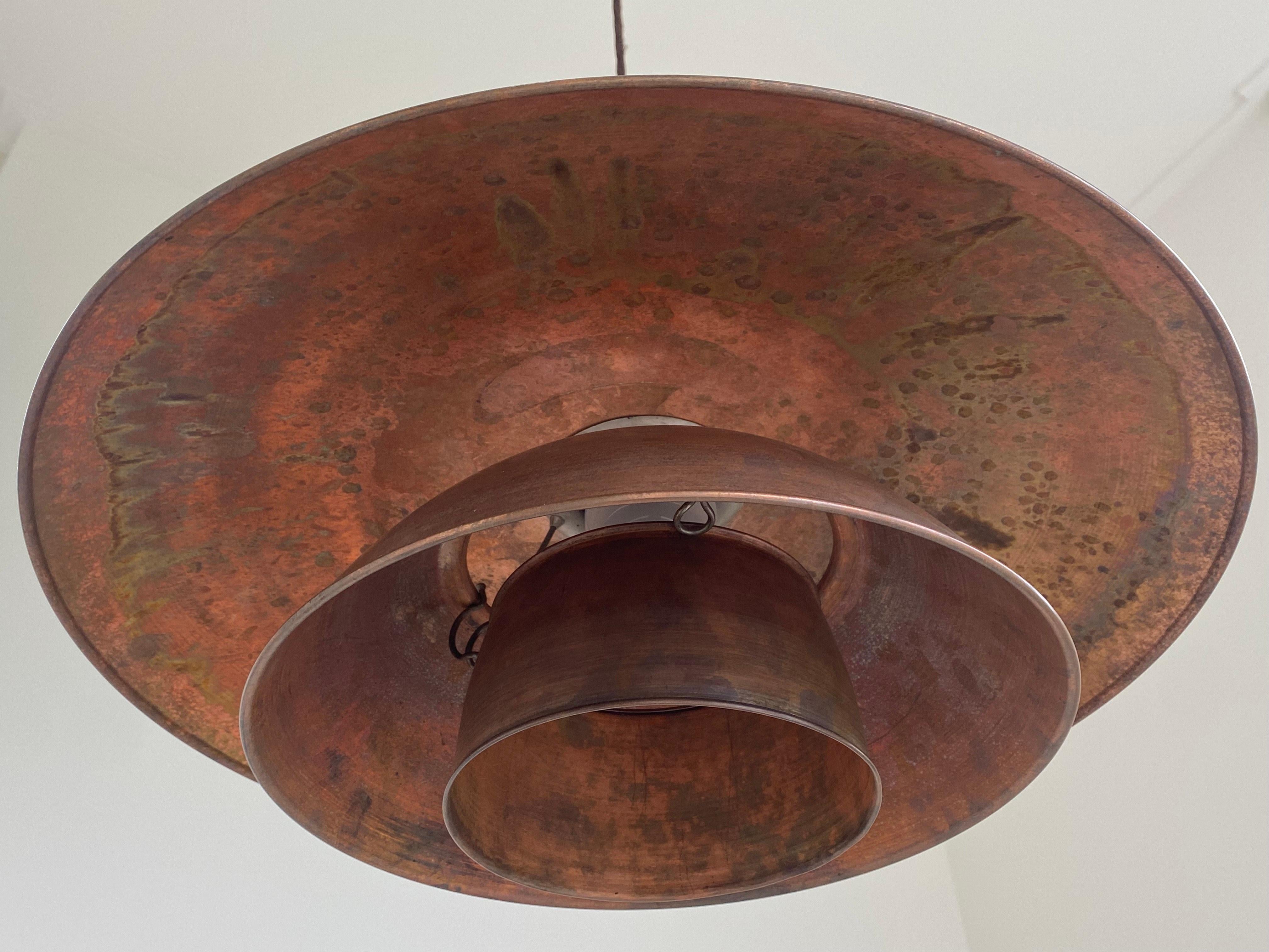 Colgante grande Poul Henningsen 'Patentado' de cobre, L. Poulsen Dinamarca Años 30 mediados del siglo XX en venta