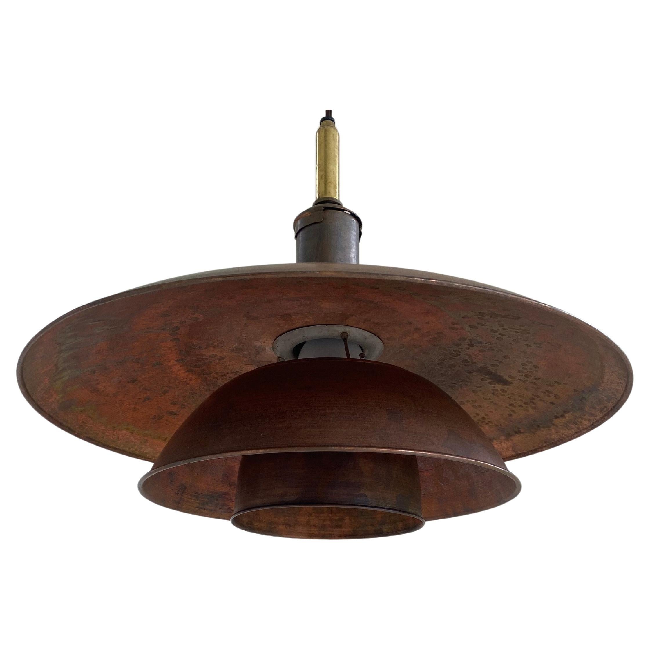 Grande pendentif 'Patented' en cuivre de Poul Henningsen, I.L.A. Danemark années 30