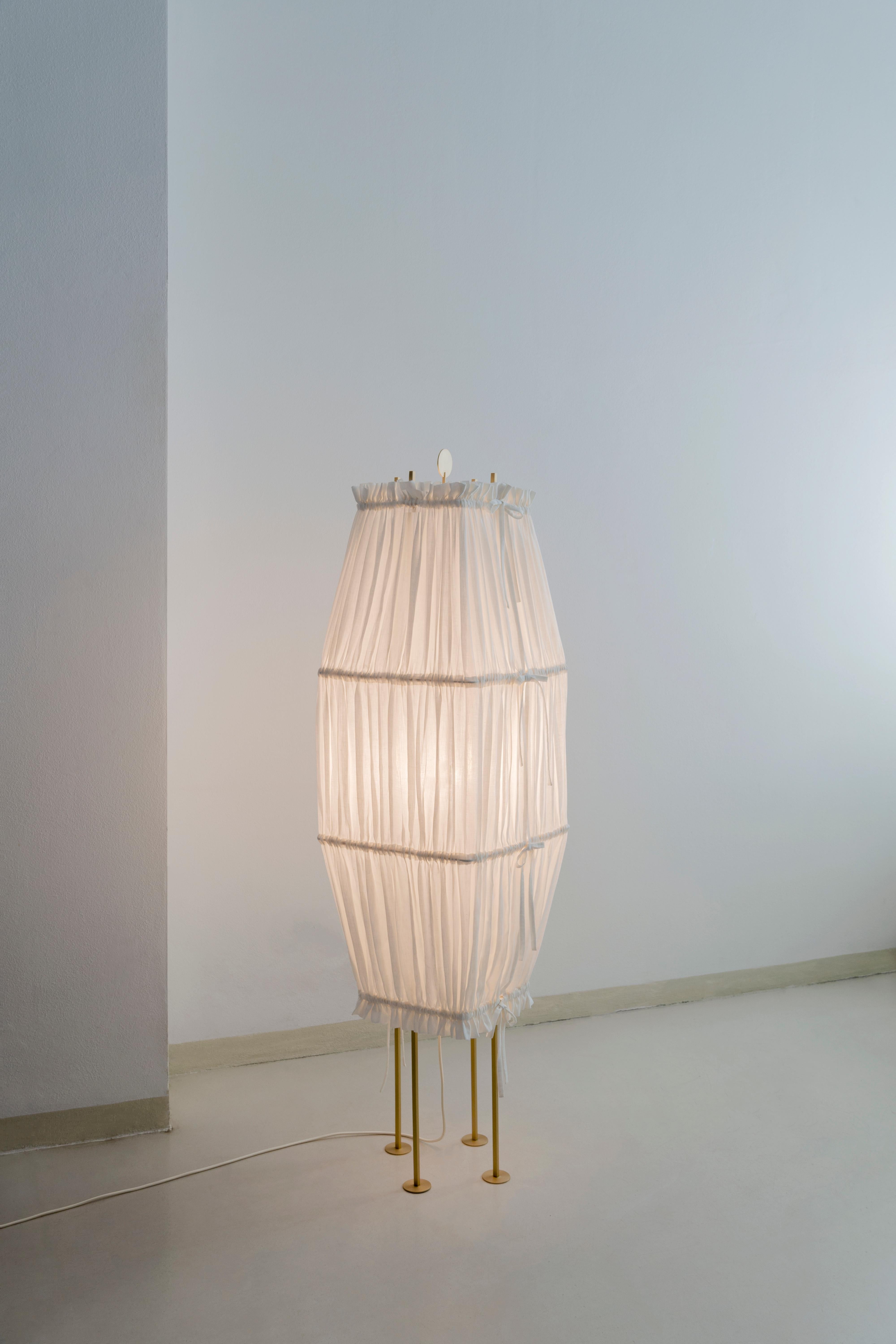 Moderne Grand lampadaire Presenza de Agustina Bottoni en vente