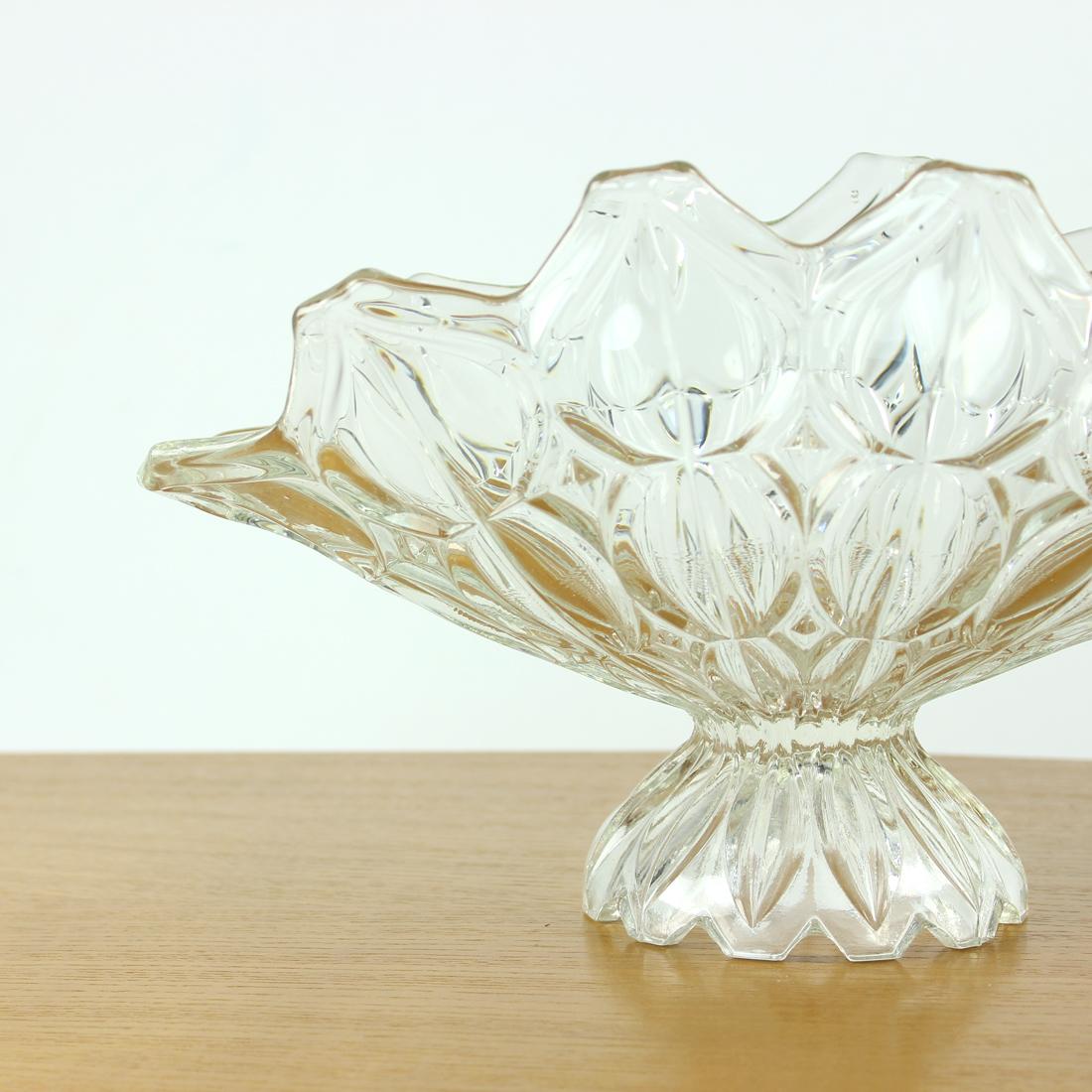 Large Pressed Glass Bowl, Tulip Collection Hermanowa Hut, 1957 For Sale 1