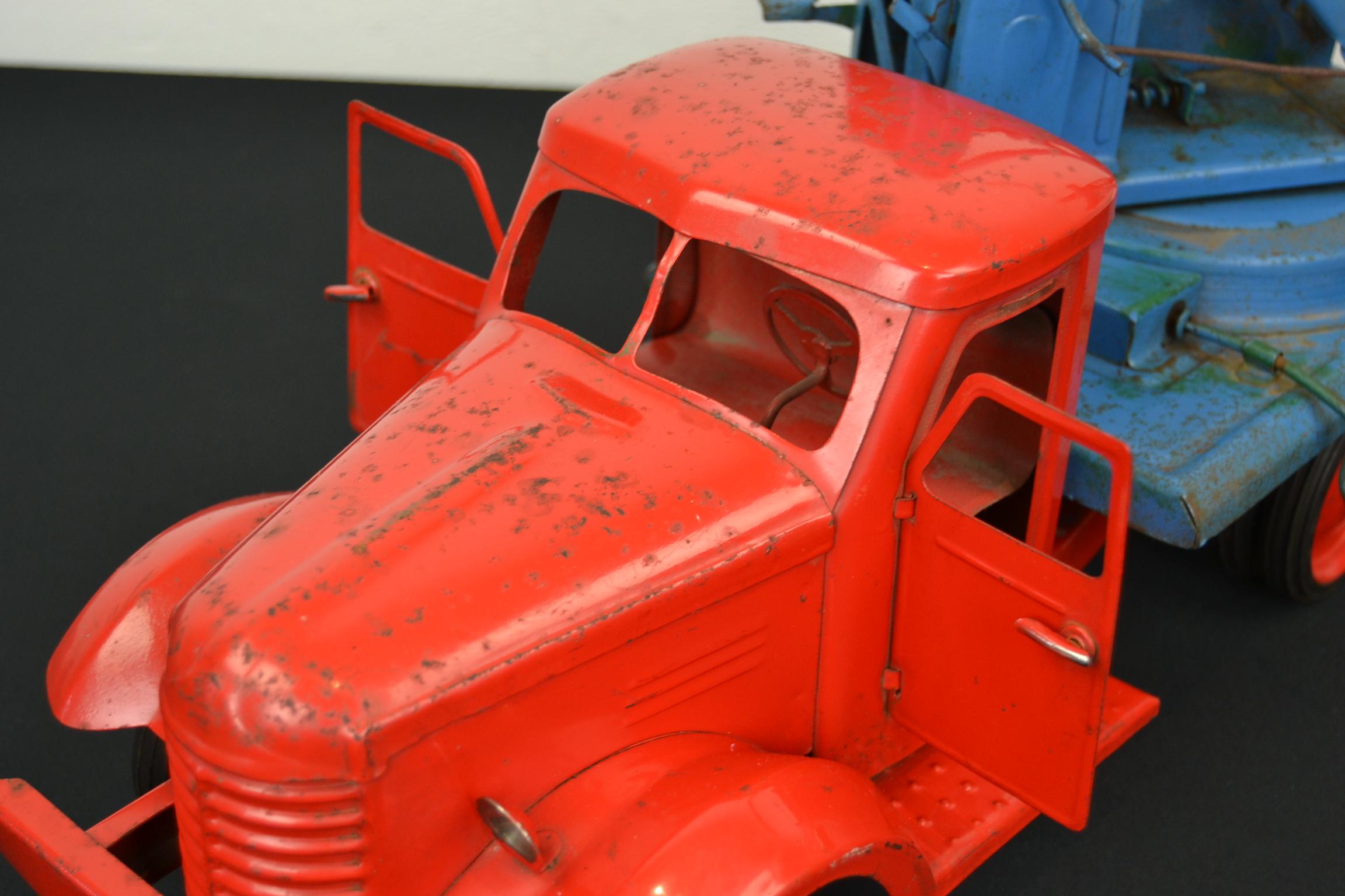 Unknown Large Pressed Steel Soviet Crane Truck Toy ZIS 150, 1960s For Sale