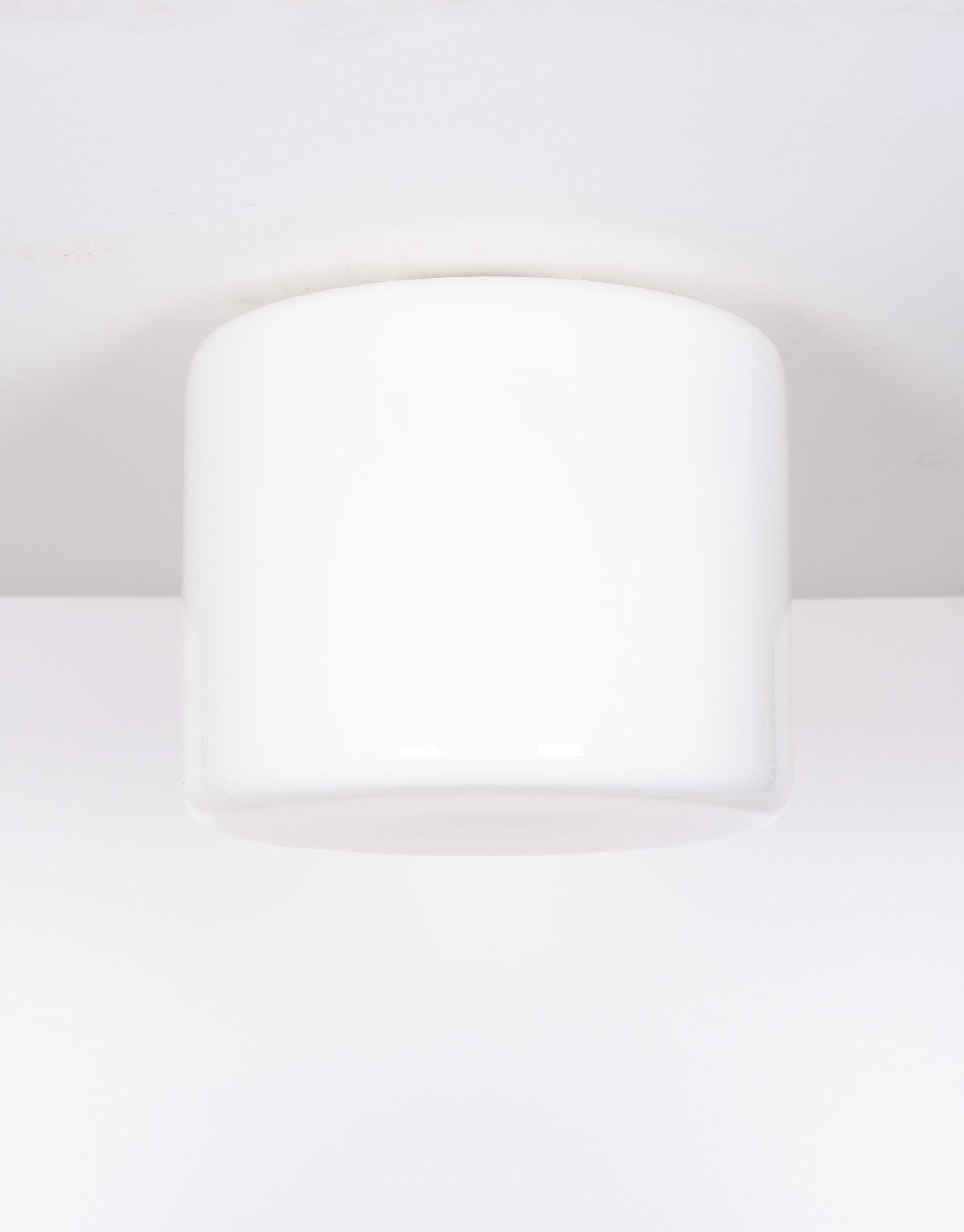 Grande lampada a sospensione opalina del Prof Wilhelm Wagenfeld 1930 in vendita 1