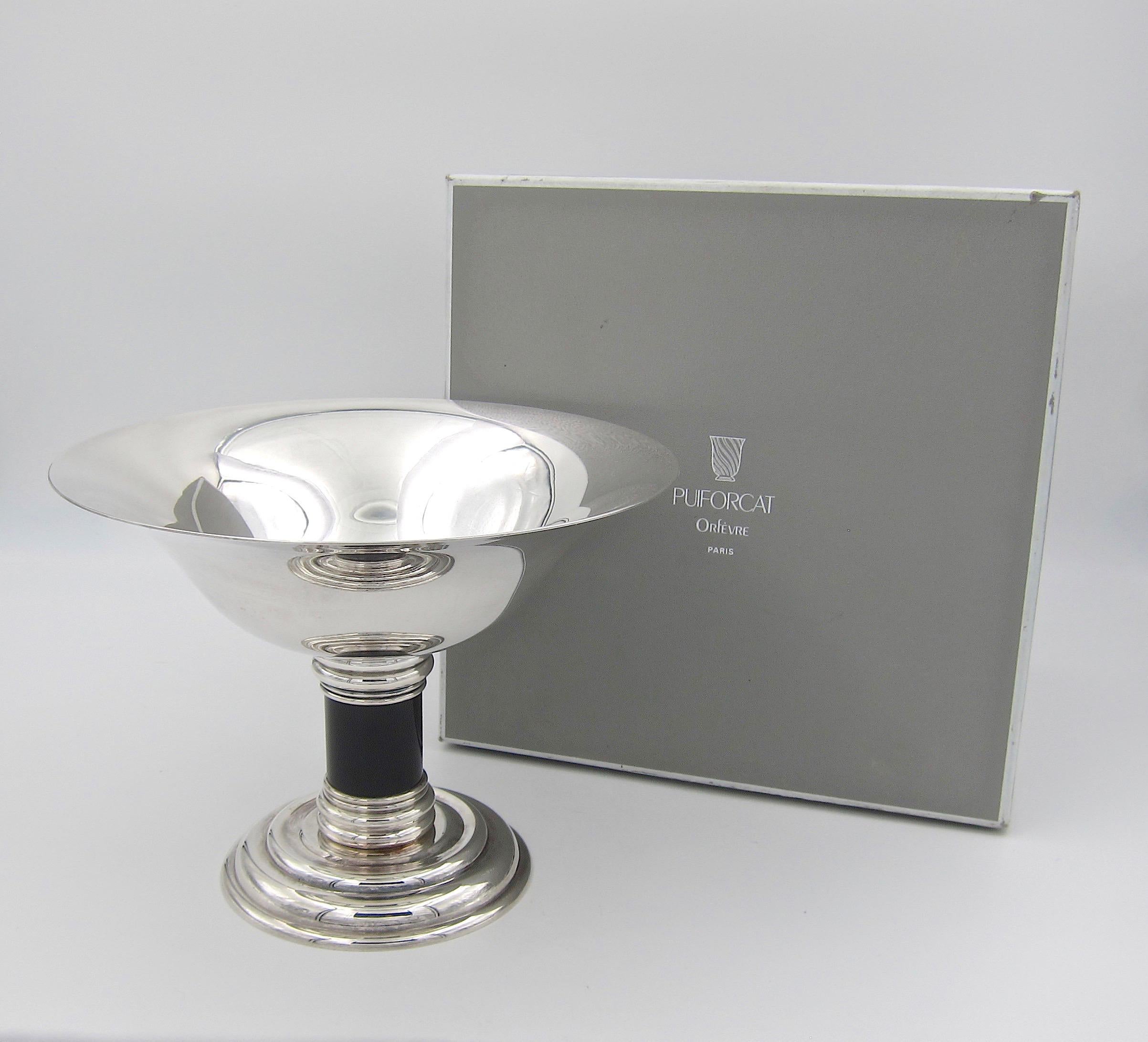 A large and elegant Art Deco flaring compote designed by Jean E. Puiforcat (1897-1945) in the 1930s for renowned silversmiths Puiforcat of Paris; the firm produced the form for several decades during the 20th century. The piece resembles an