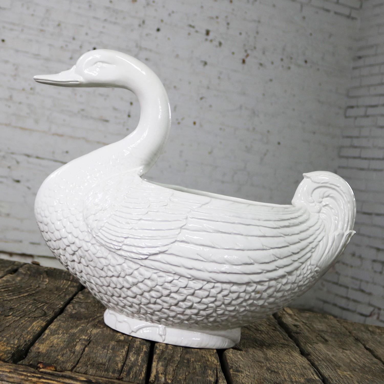 Large Pure White Porcelain Swan Jardinière Planter or Serving Tureen In Good Condition For Sale In Topeka, KS