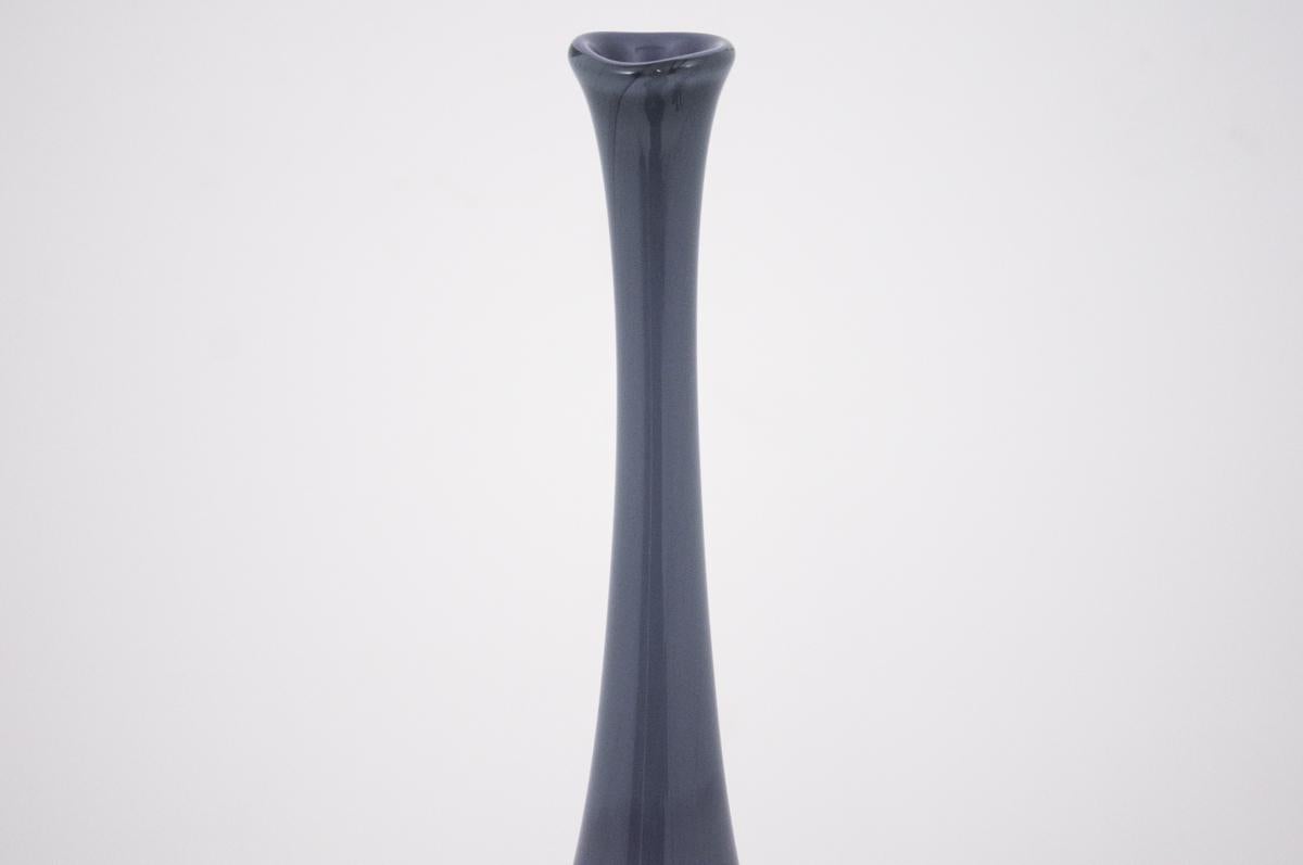 Mid-Century Modern Grand vase violet, Pologne, années 1960 en vente