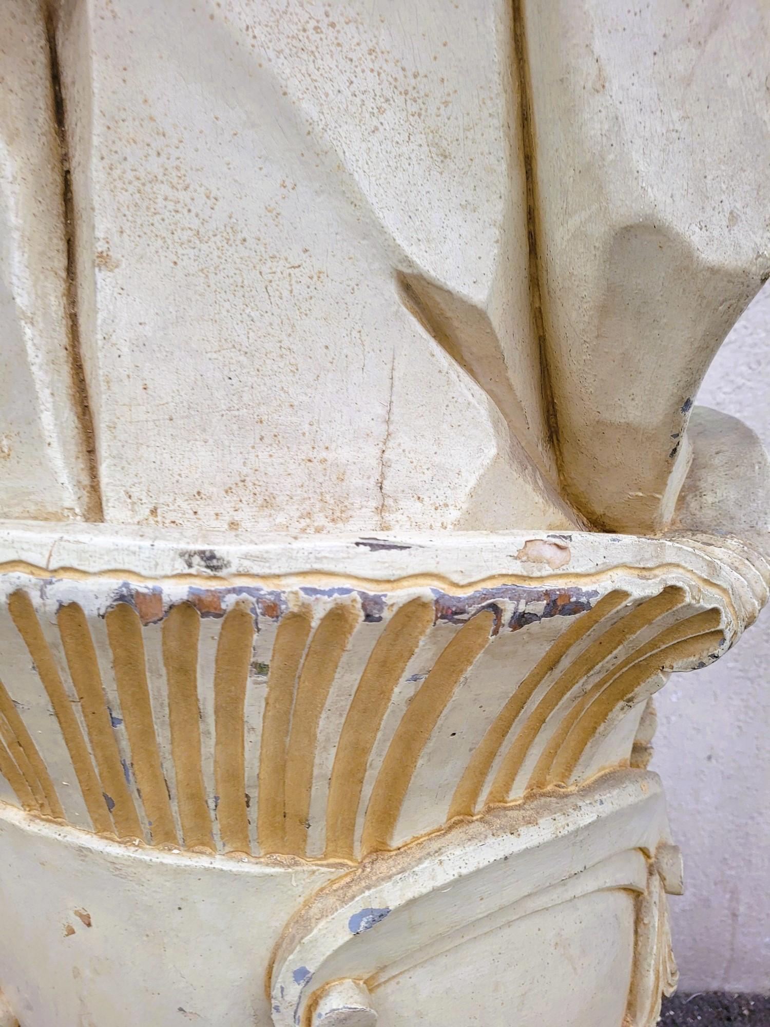 Grande scultura di putti in legno laccato, Italia, XIX secolo in vendita 8