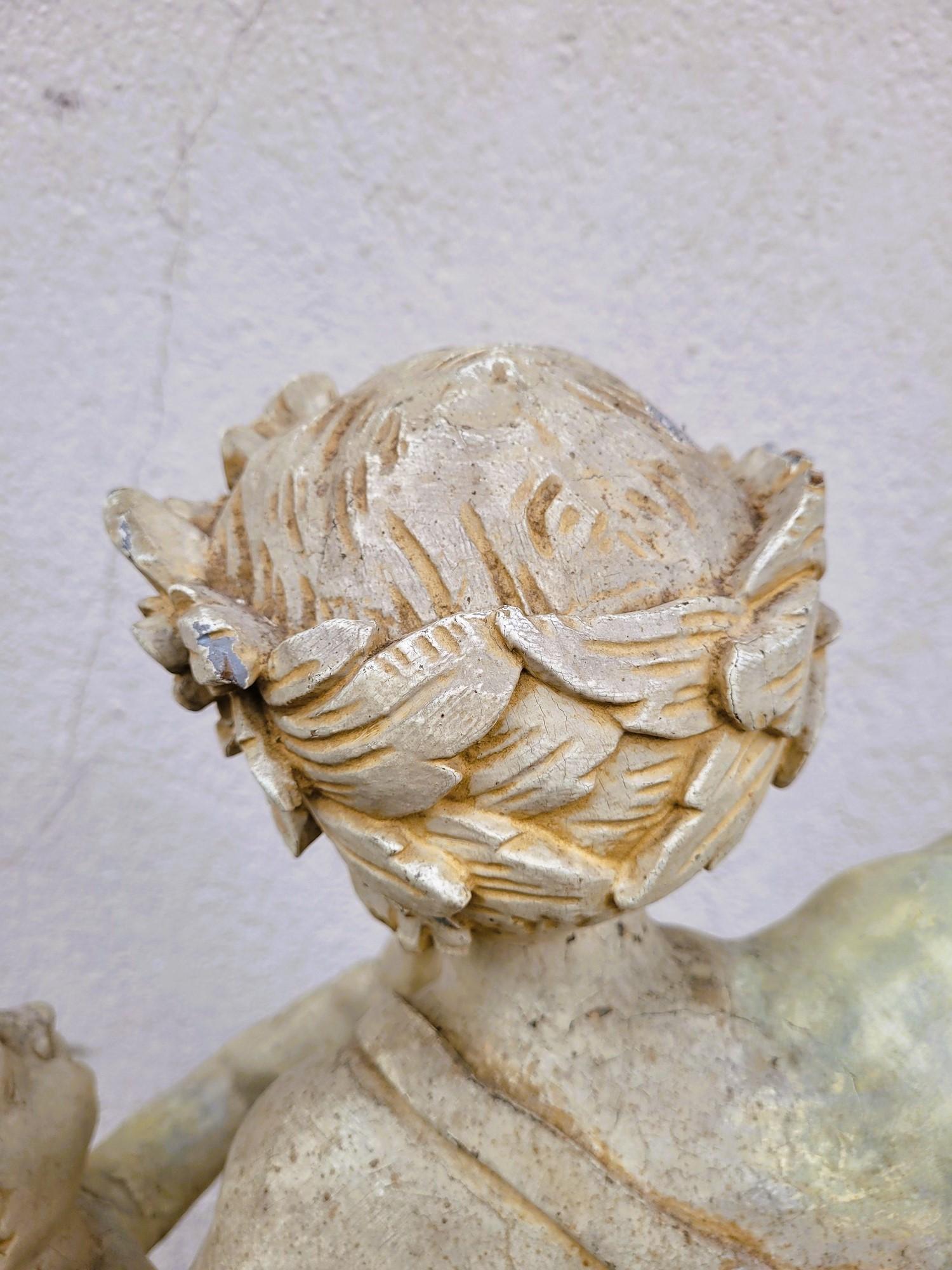 Grande scultura di putti in legno laccato, Italia, XIX secolo in vendita 10