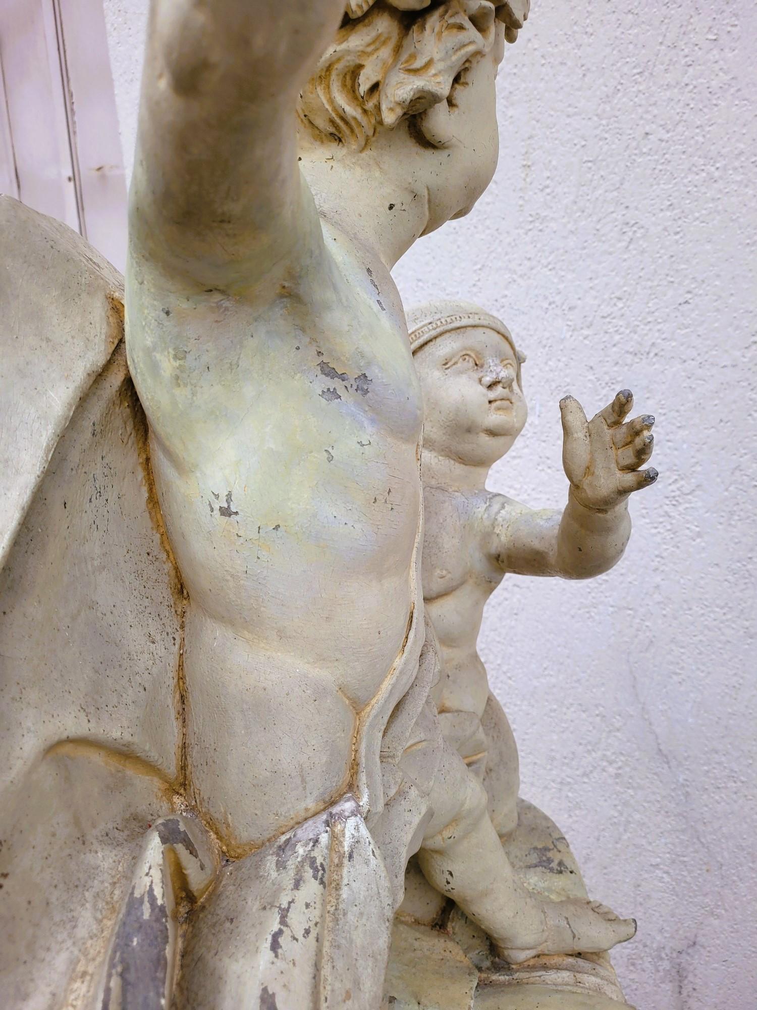 Grande scultura di putti in legno laccato, Italia, XIX secolo in vendita 13