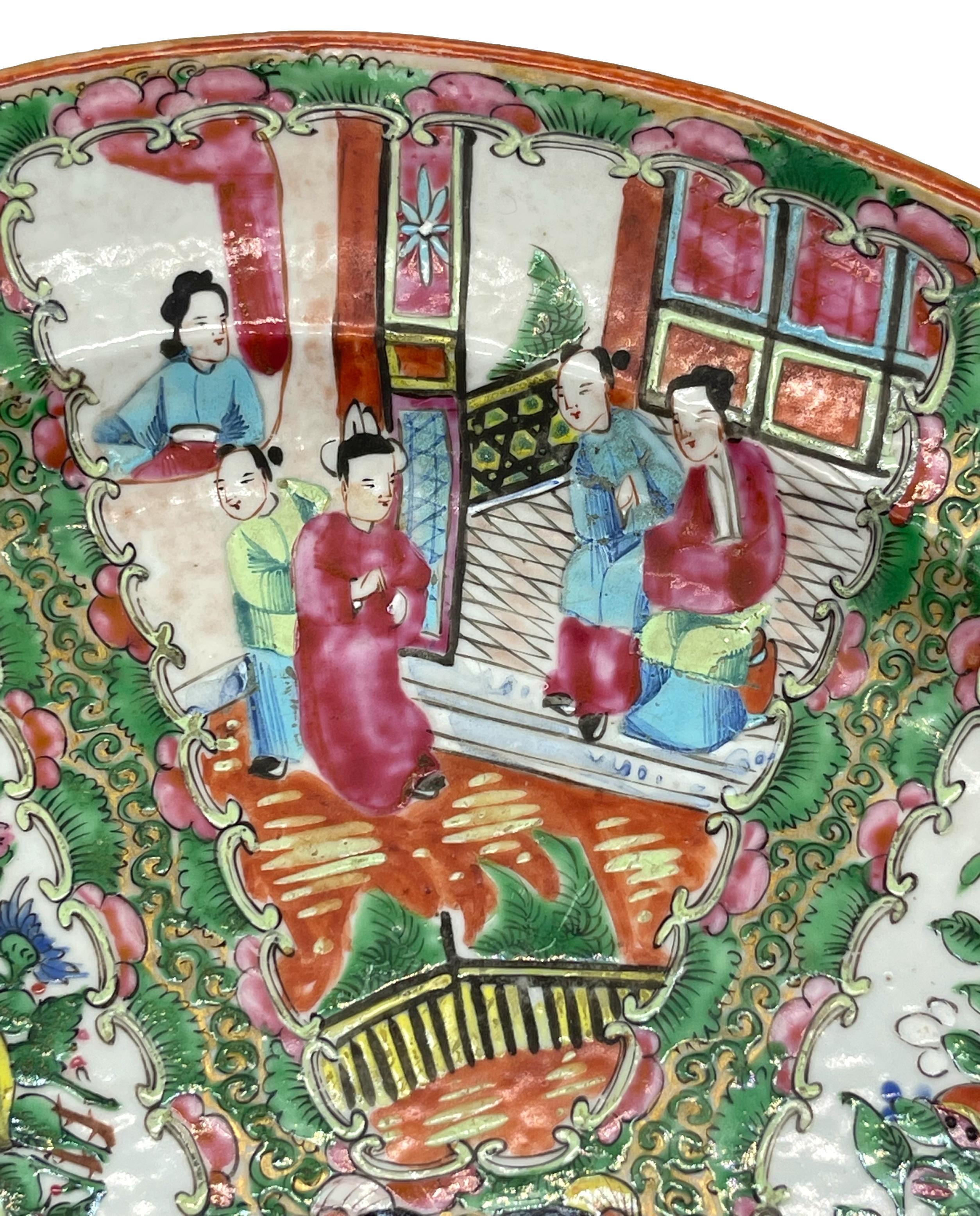 Large Qing Dynasty Famille Rose Medallion Platter, Vivid Enamels, Canton c. 1870 2