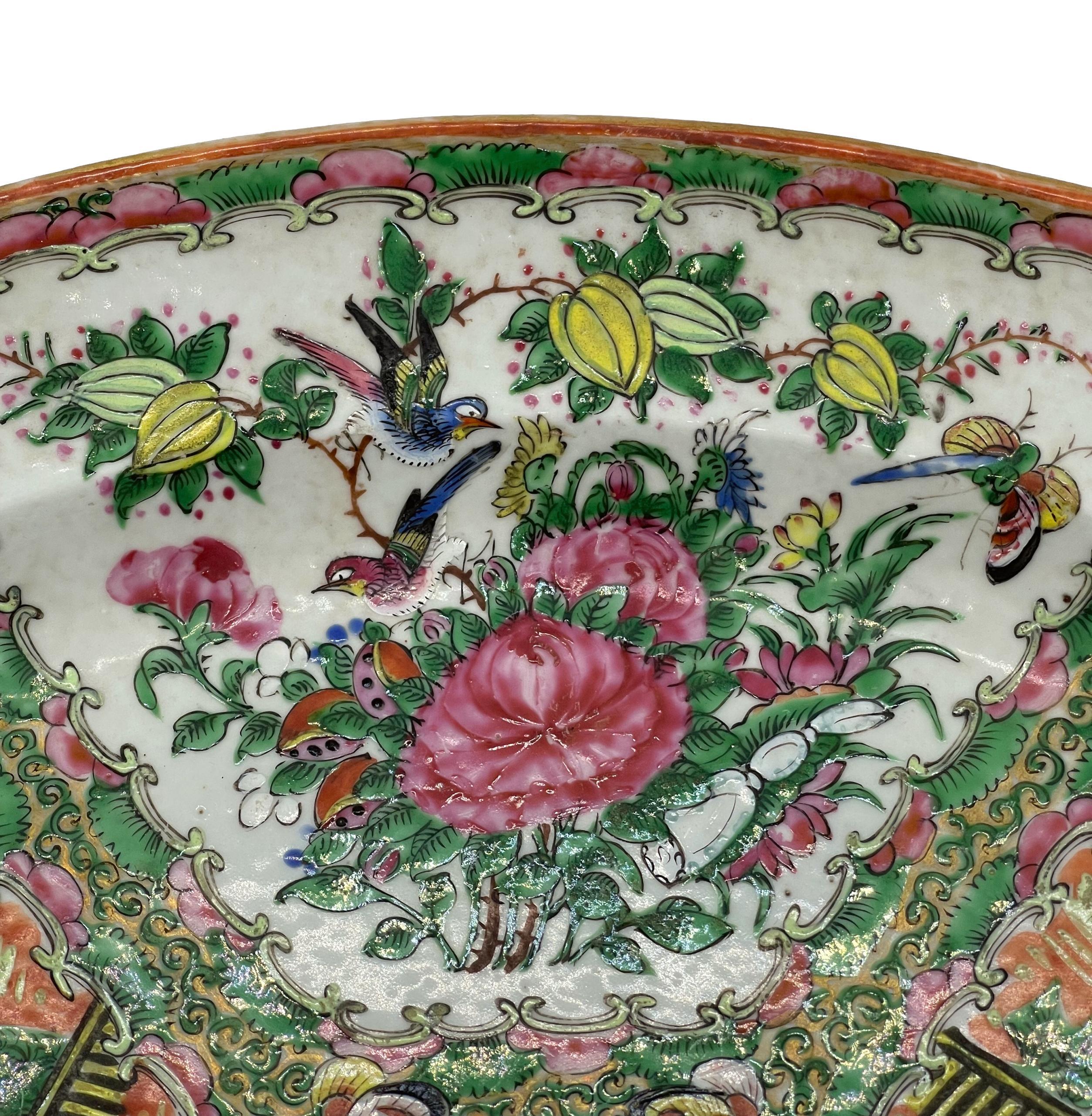 Large Qing Dynasty Famille Rose Medallion Platter, Vivid Enamels, Canton c. 1870 5