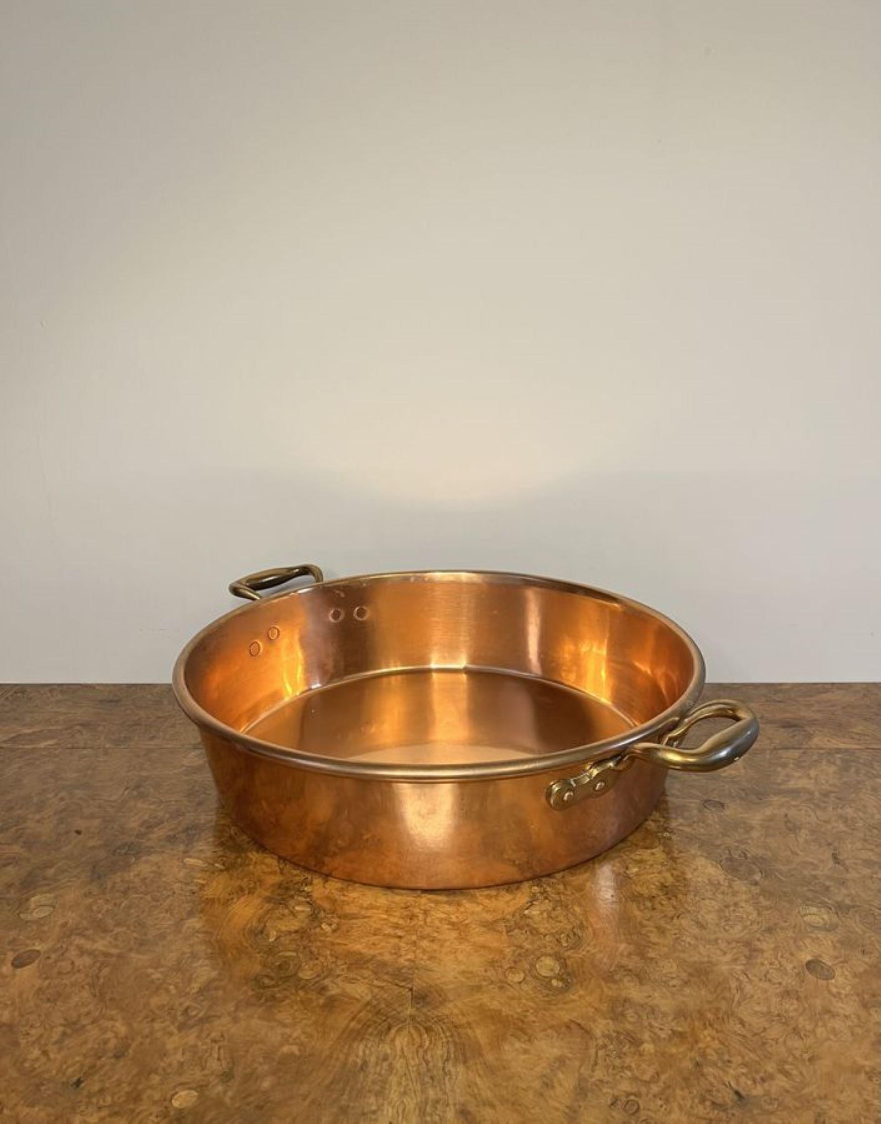 Large quality antique George III copper pan In Good Condition For Sale In Ipswich, GB