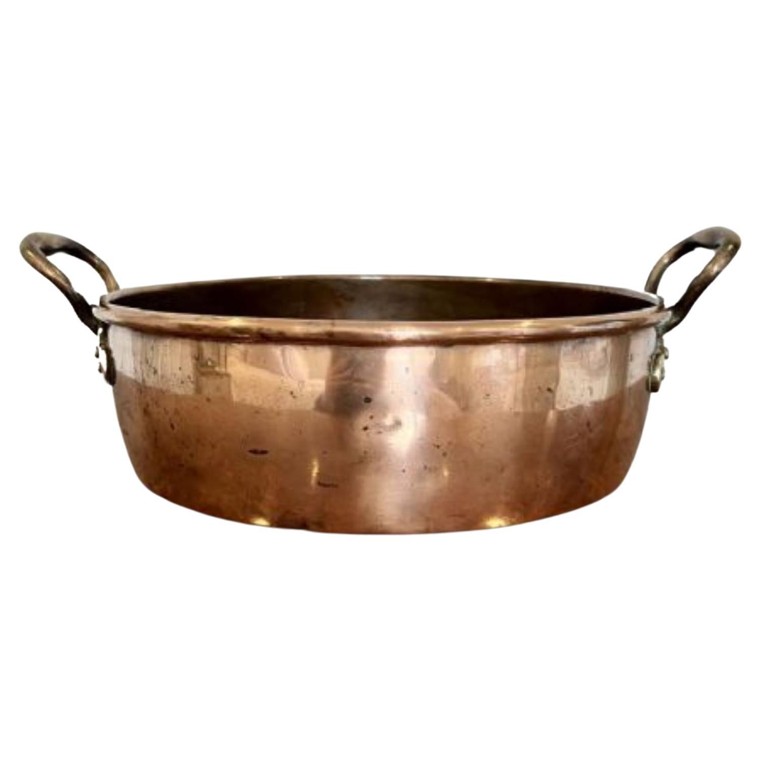 Large quality antique George III copper pan For Sale