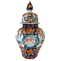 Large Quality Antique Imari Lidded Vase