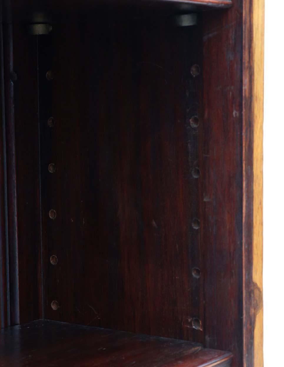 Noce Grande libreria regolabile in legno di noce rosso antico di qualità - CIRCA 1900 in vendita